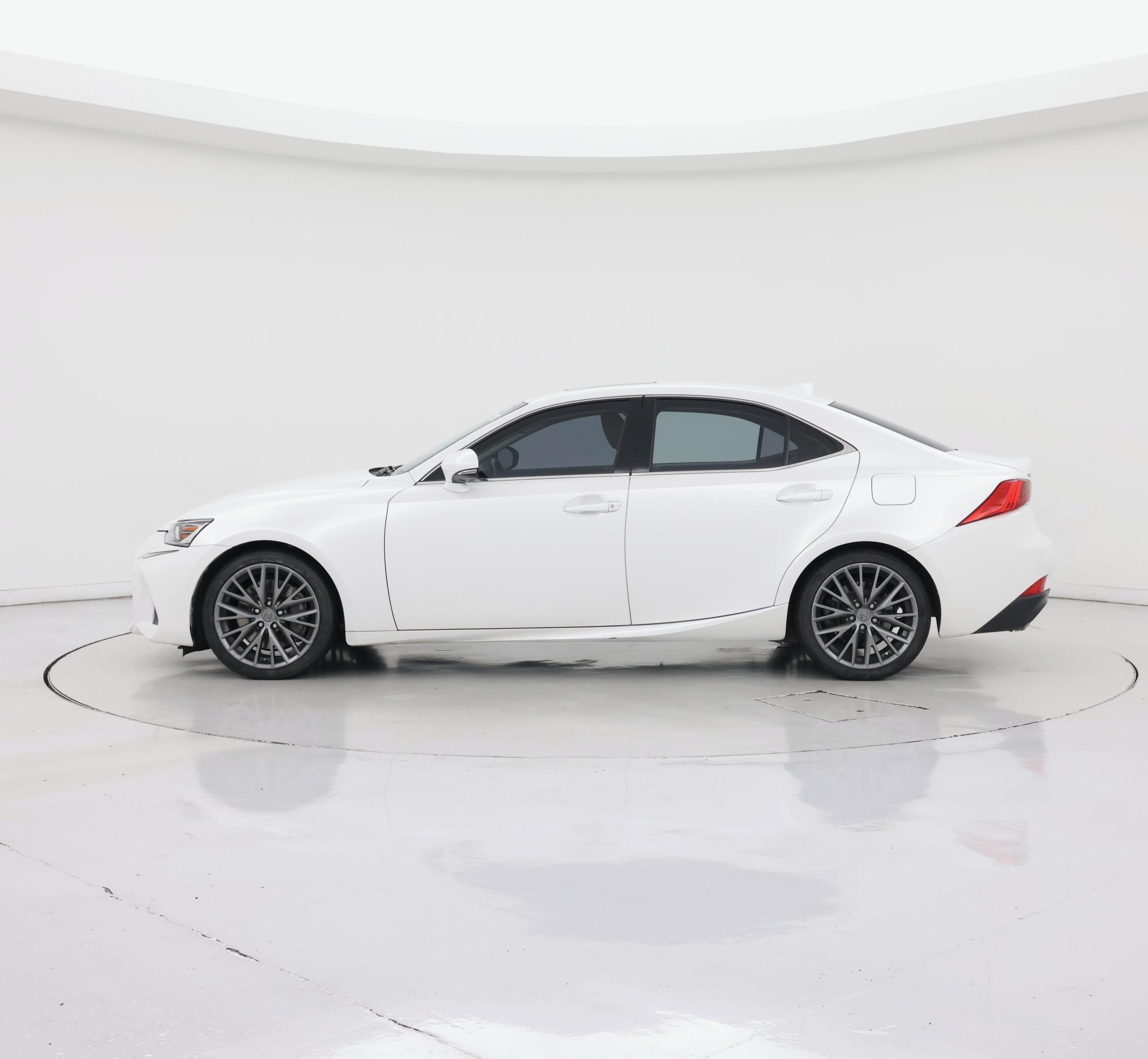 Thumbnail: 2017 Lexus IS - 3