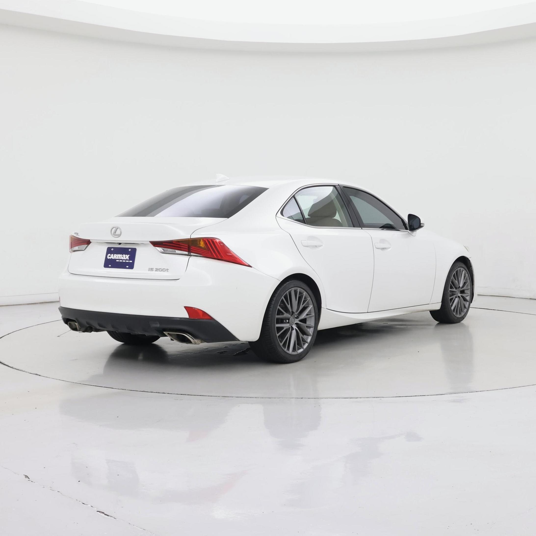Thumbnail: 2017 Lexus IS - 8