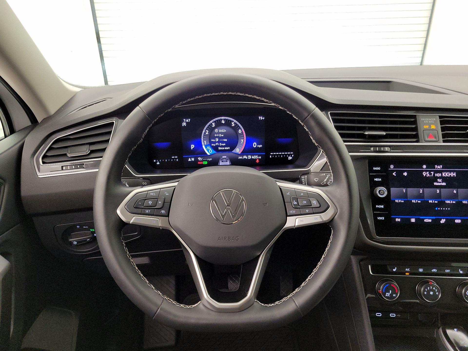 Thumbnail: 2024 Volkswagen Tiguan - 10