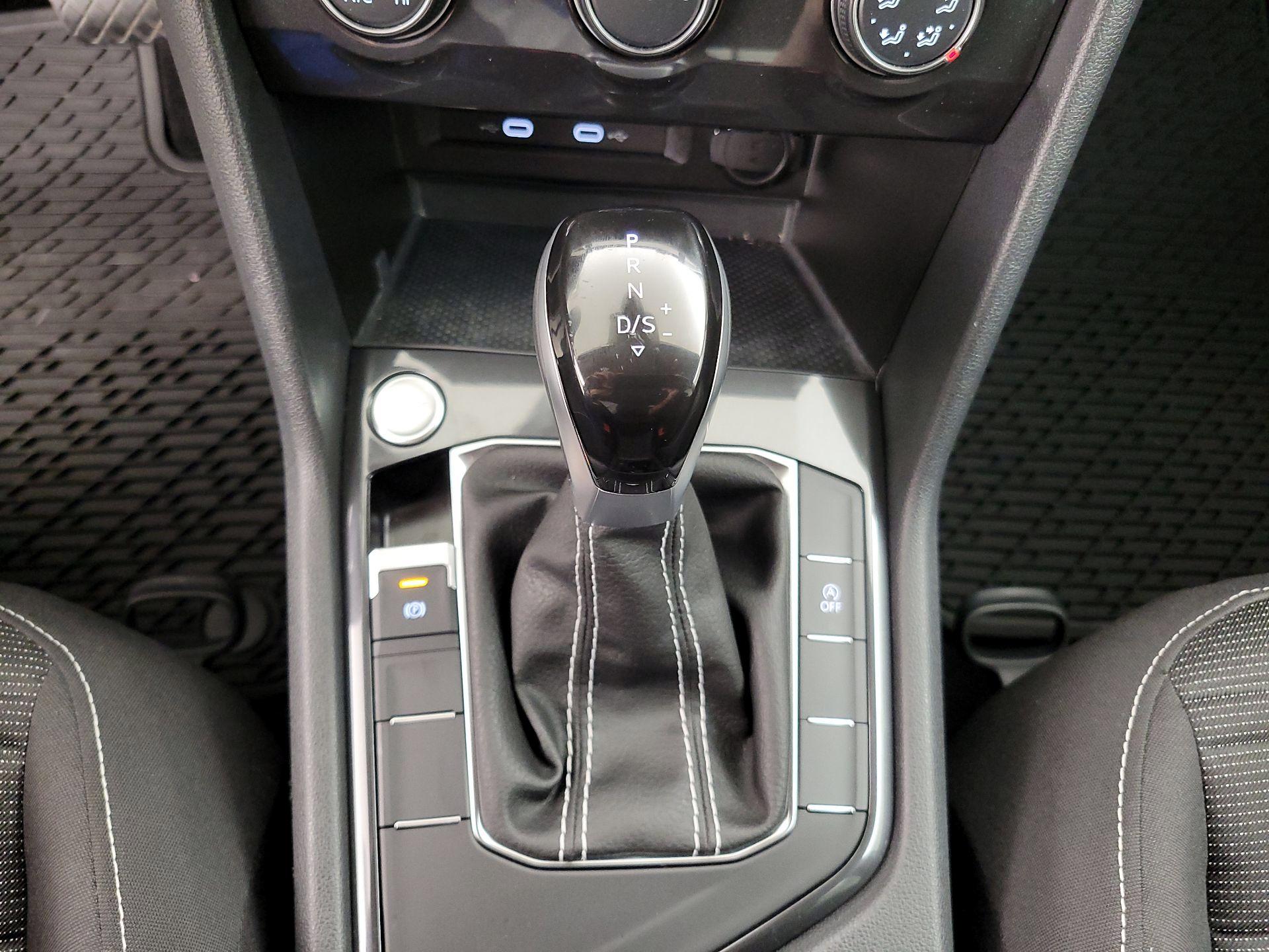 Thumbnail: 2024 Volkswagen Tiguan - 17