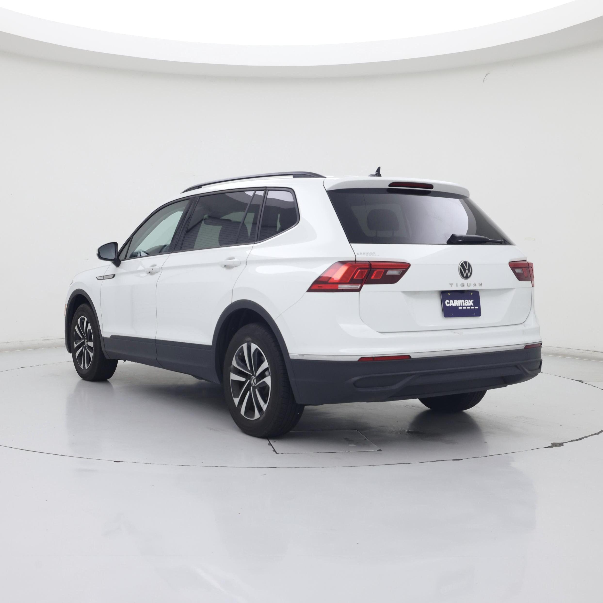Thumbnail: 2024 Volkswagen Tiguan - 2