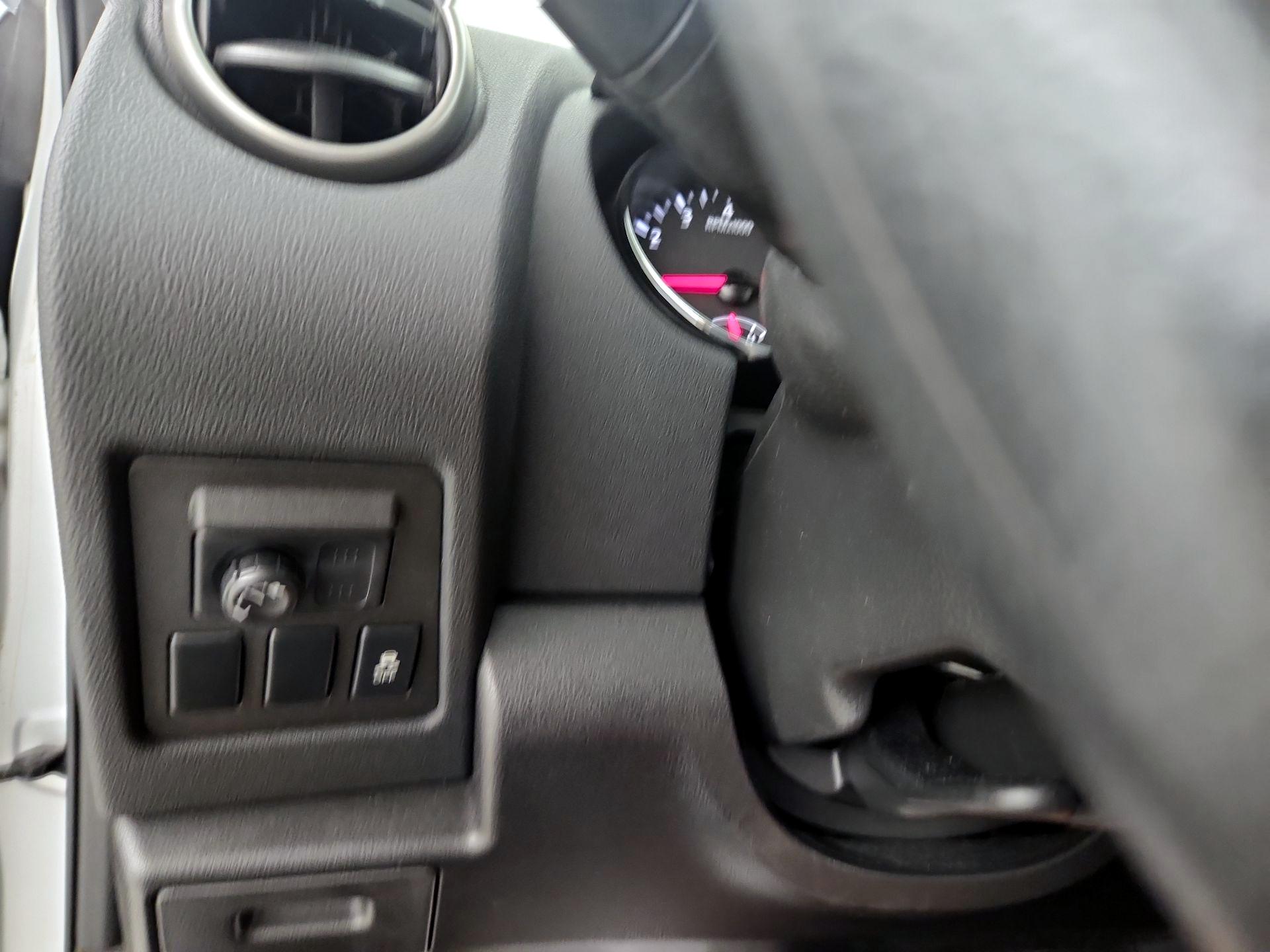 Thumbnail: 2014 Nissan Rogue - 13