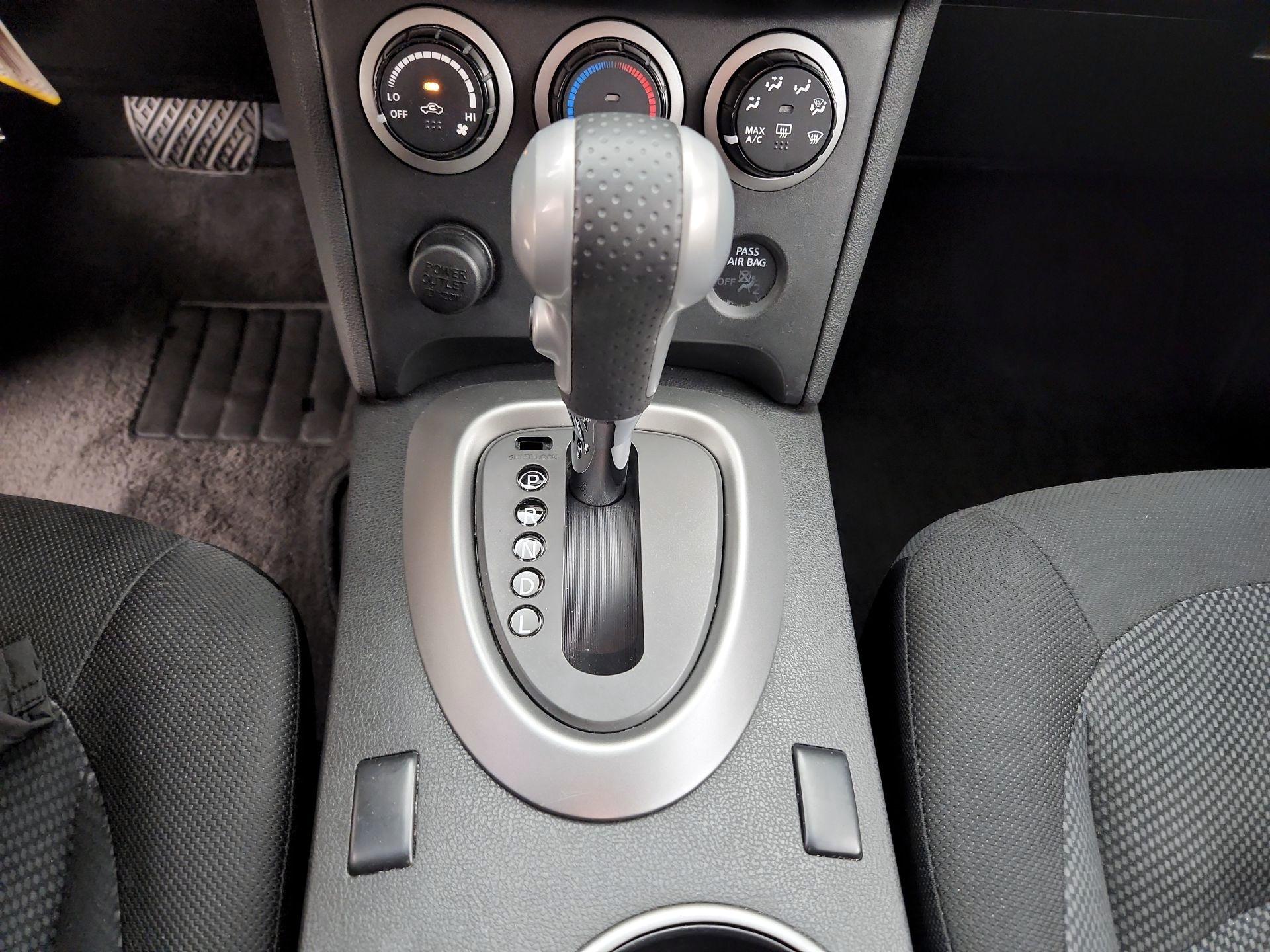 Thumbnail: 2014 Nissan Rogue - 17