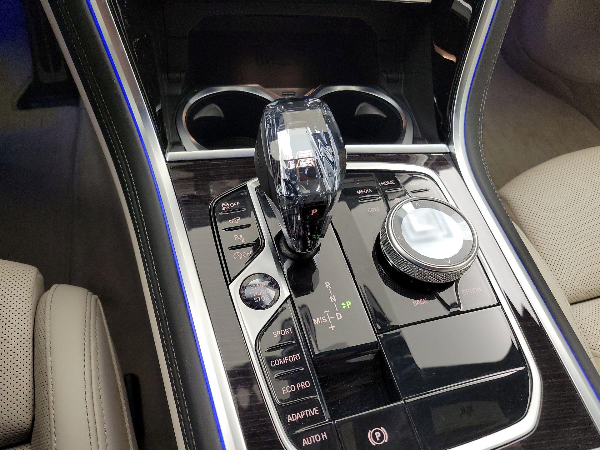 Thumbnail: 2022 BMW 8 Series - 18