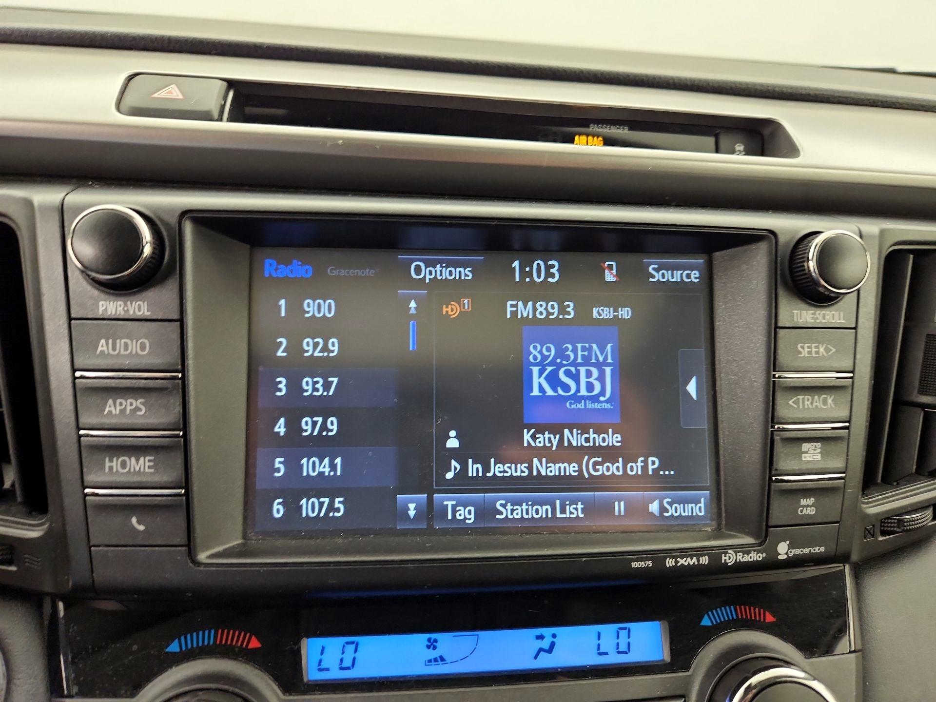 Thumbnail: 2016 Toyota RAV4 - 15