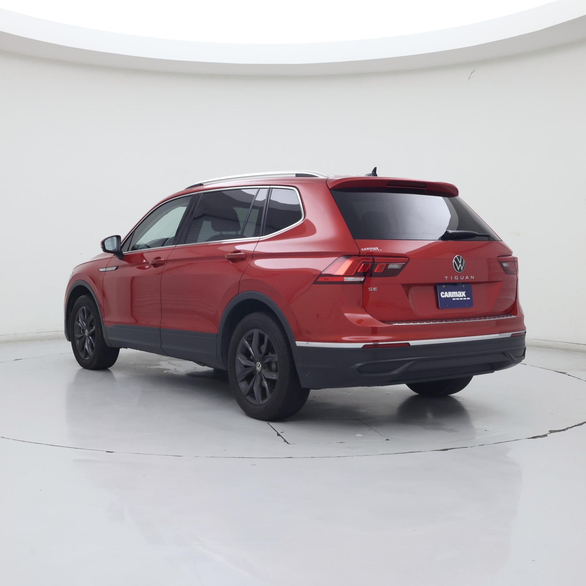Thumbnail: 2023 Volkswagen Tiguan - 2