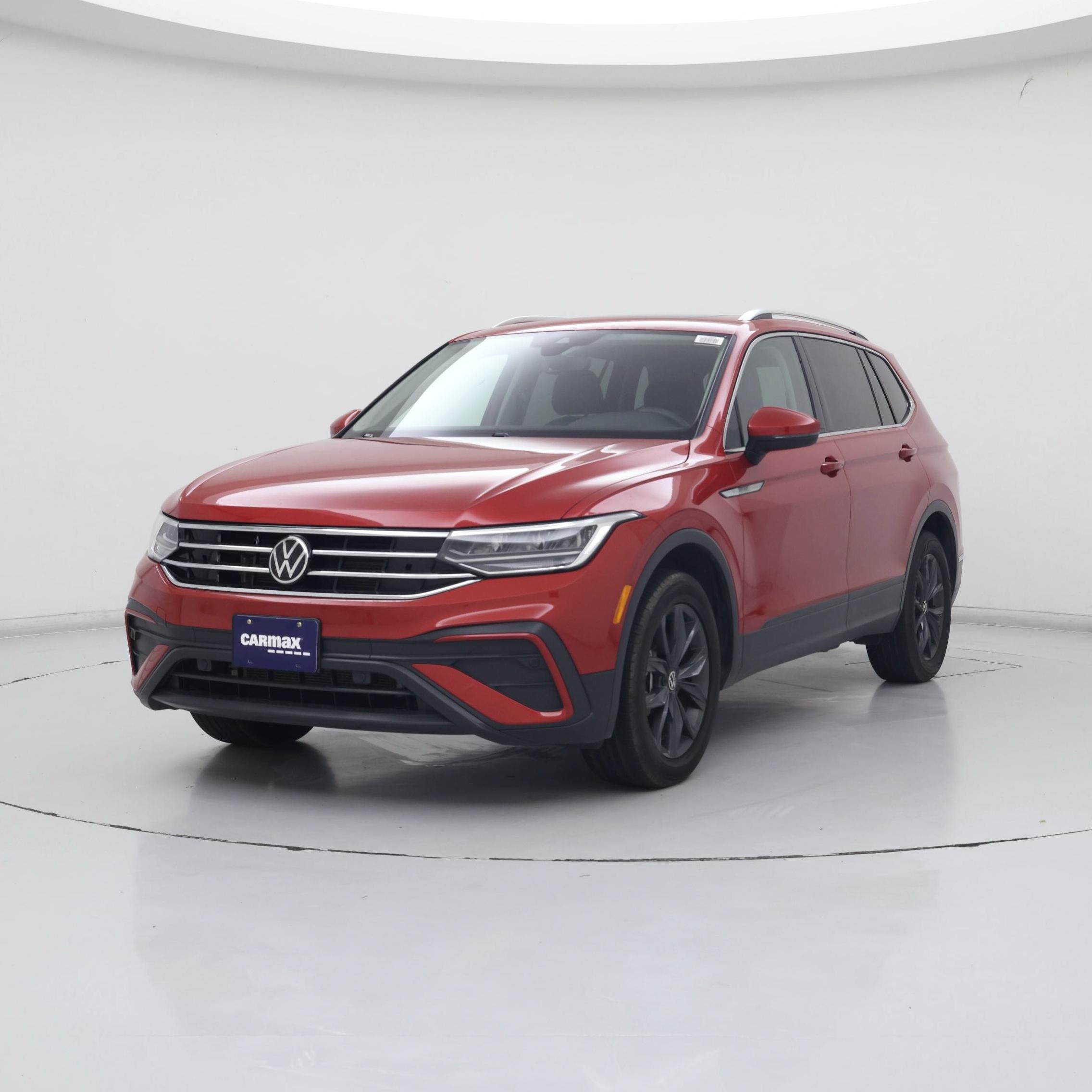 Thumbnail: 2023 Volkswagen Tiguan - 4