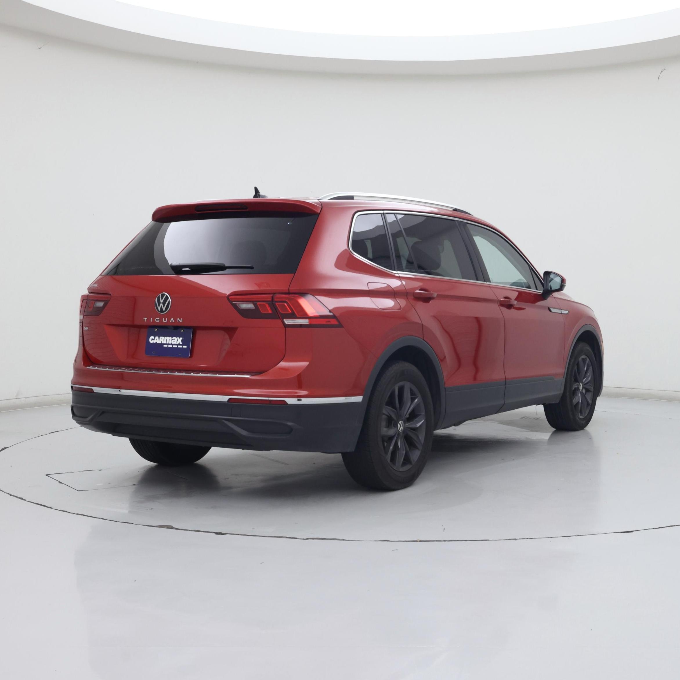 Thumbnail: 2023 Volkswagen Tiguan - 8
