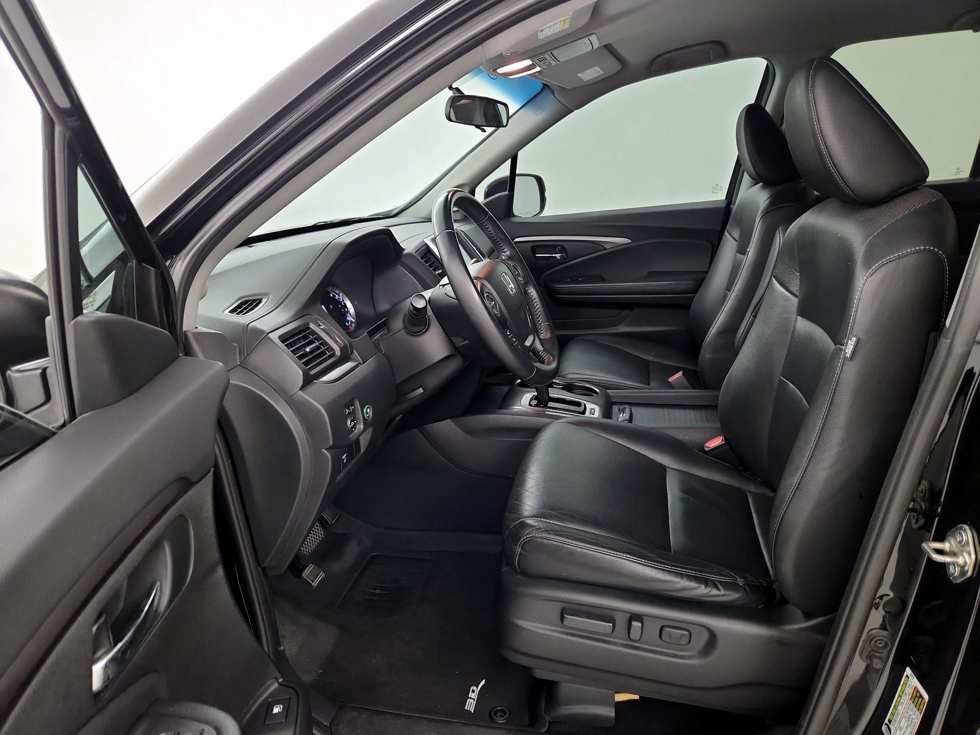 Thumbnail: 2017 Honda Ridgeline - 11