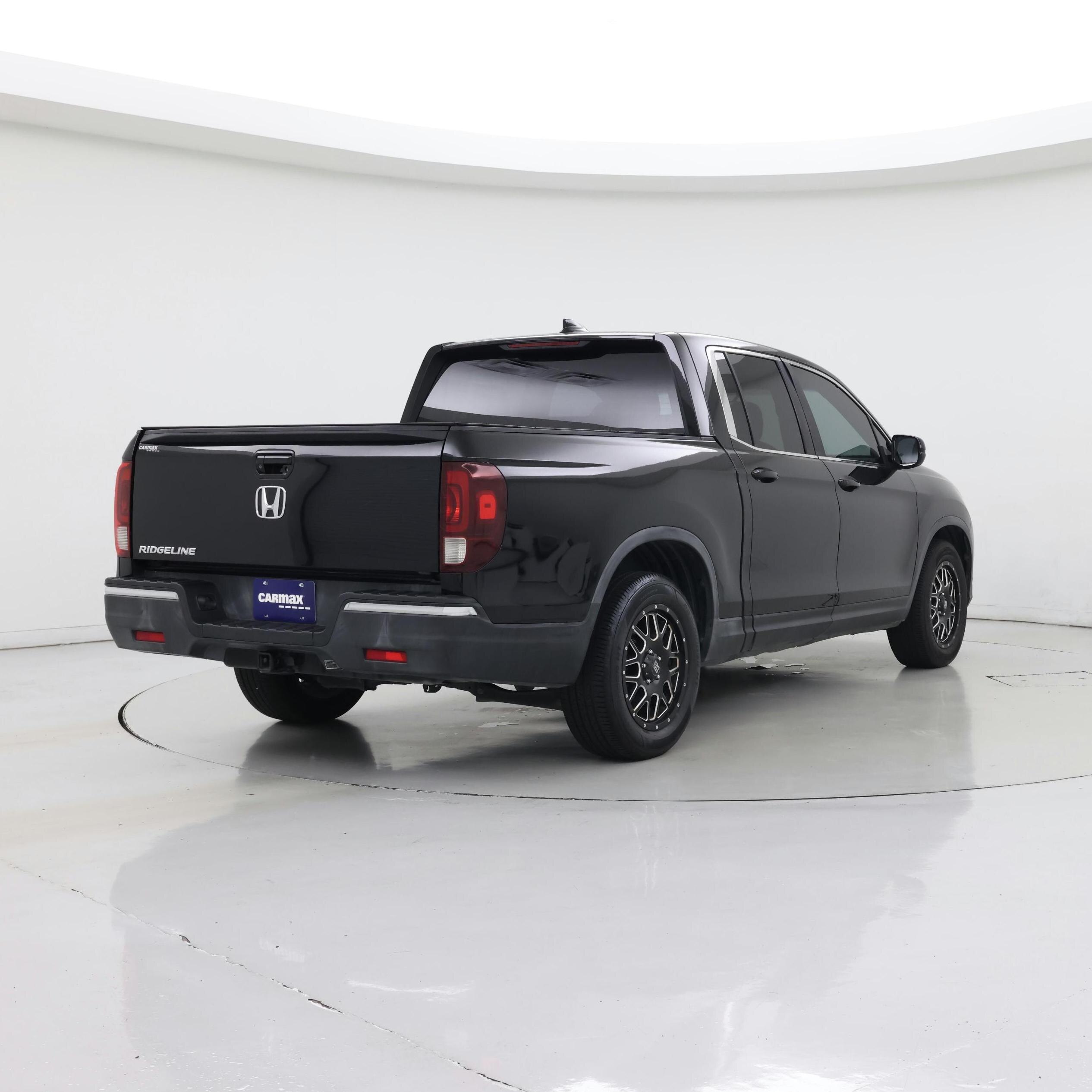Thumbnail: 2017 Honda Ridgeline - 8