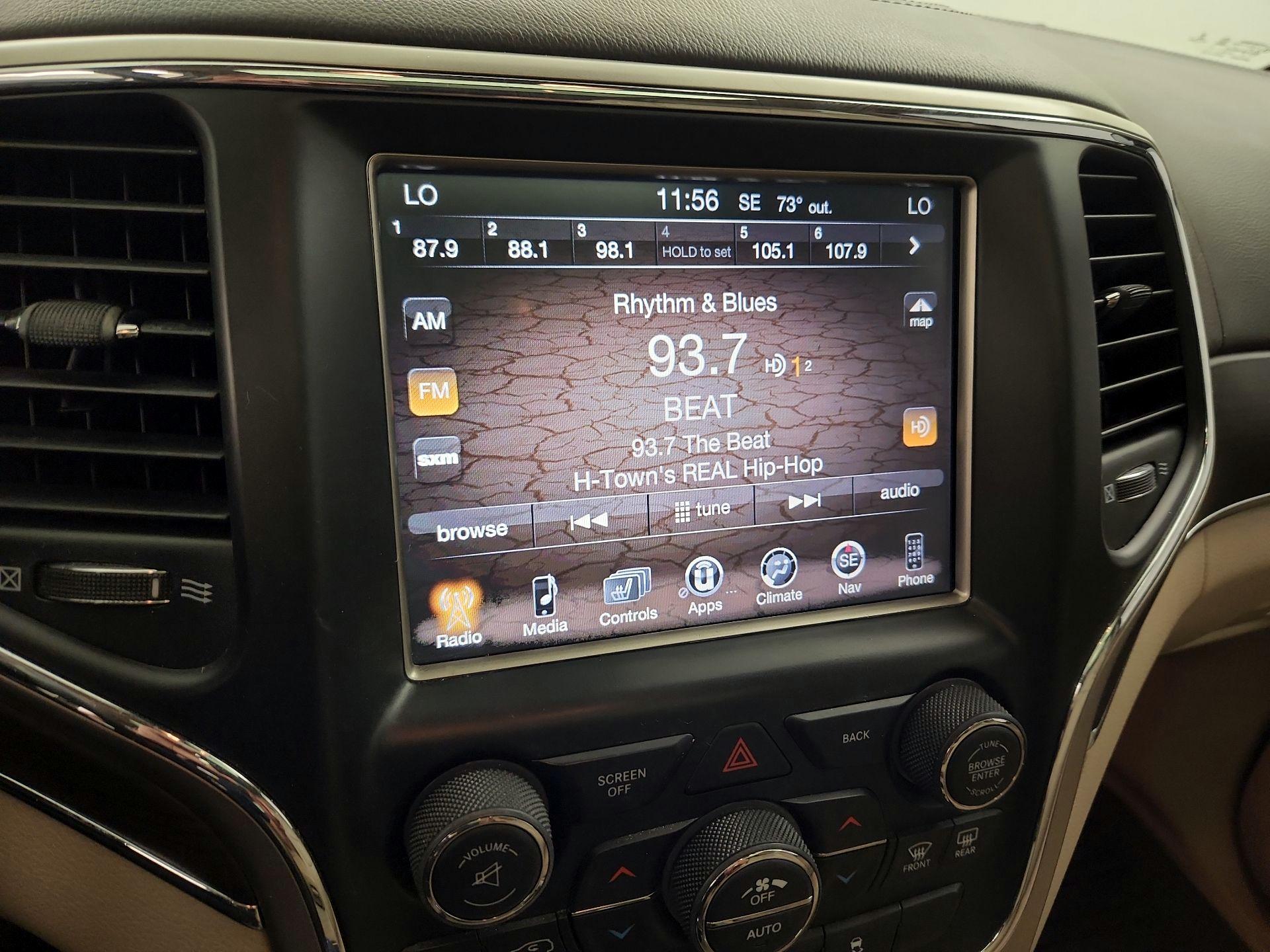 Thumbnail: 2015 Jeep Grand Cherokee - 16
