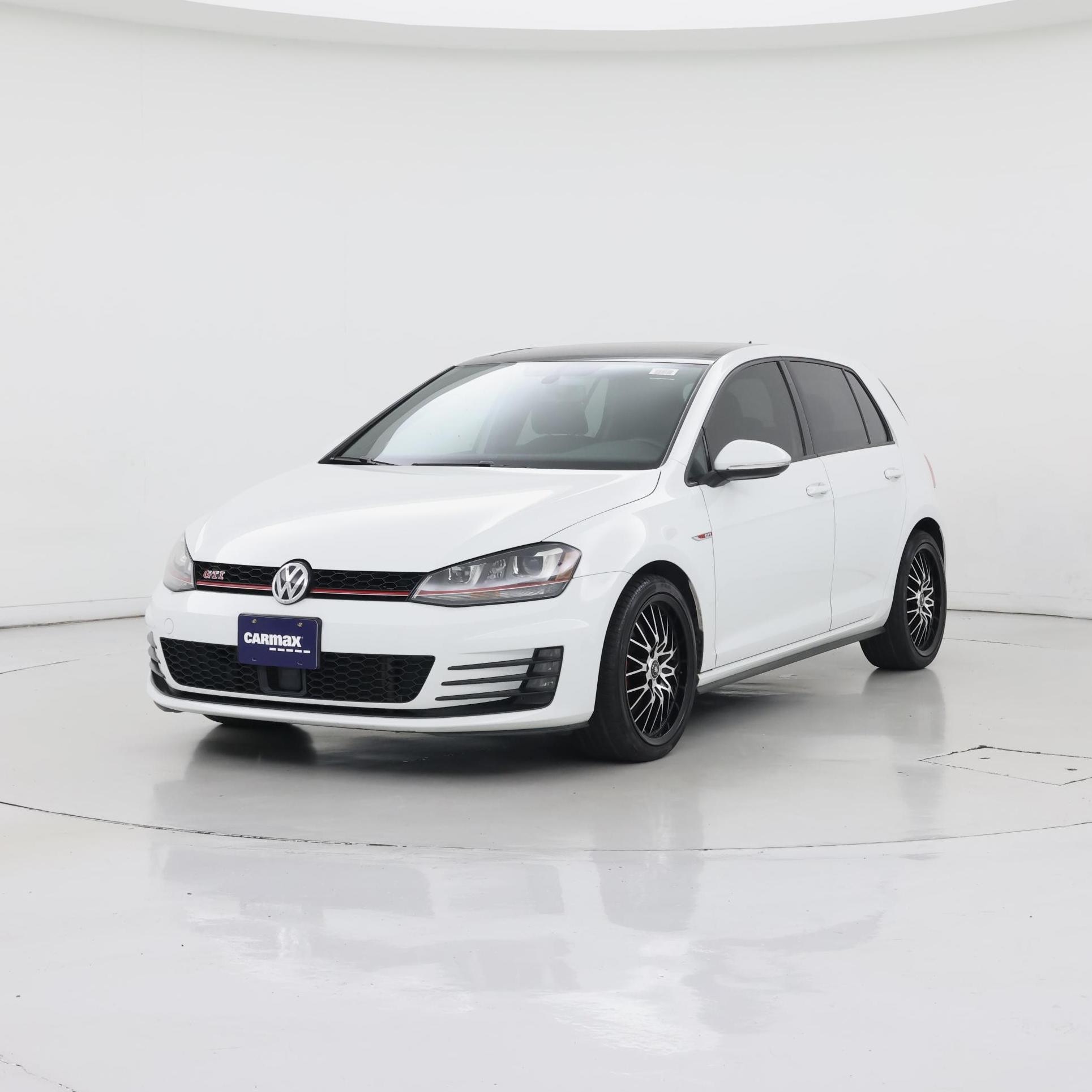 Thumbnail: 2017 Volkswagen Golf - 4