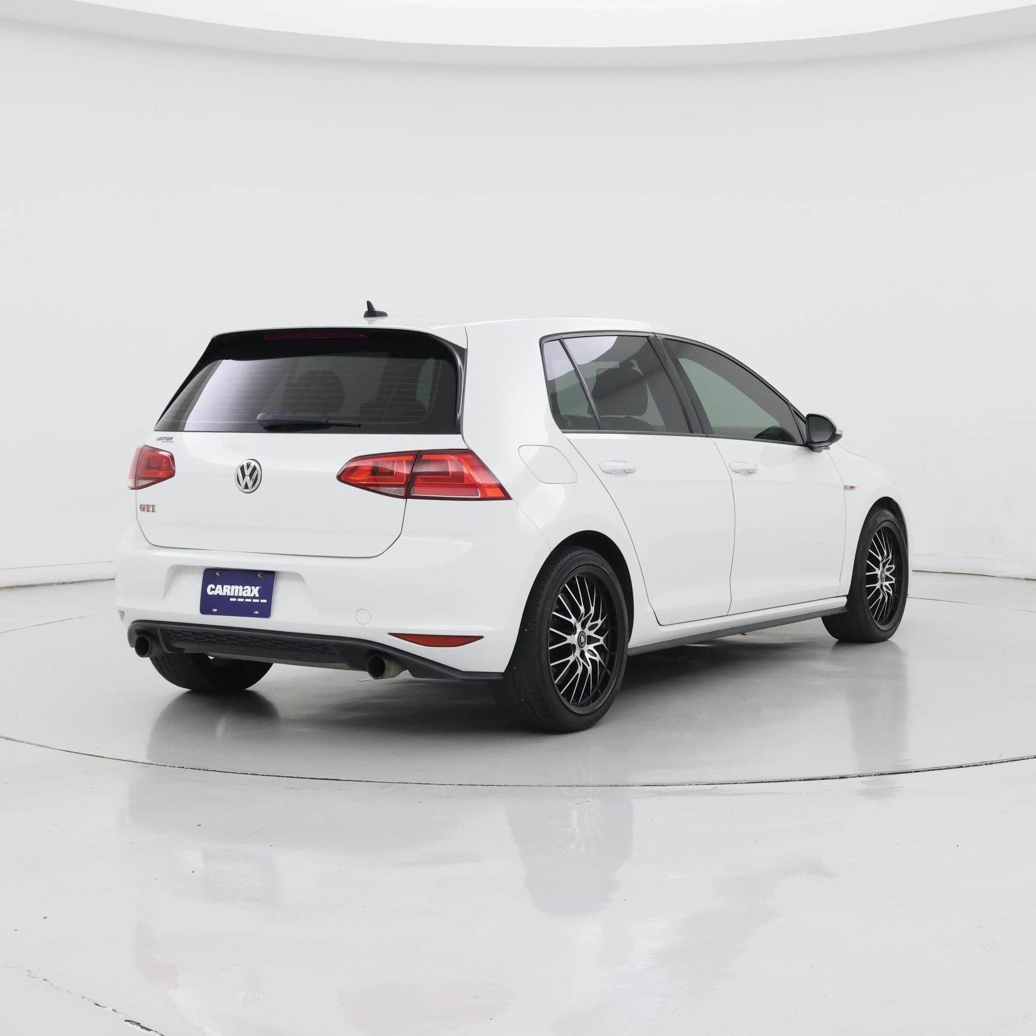 Thumbnail: 2017 Volkswagen Golf - 8