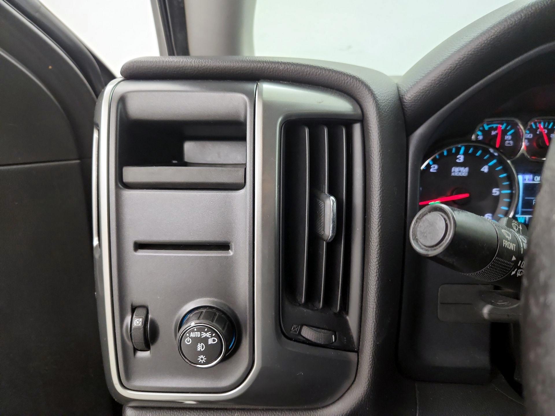 Thumbnail: 2016 Chevrolet Silverado 1500 - 13