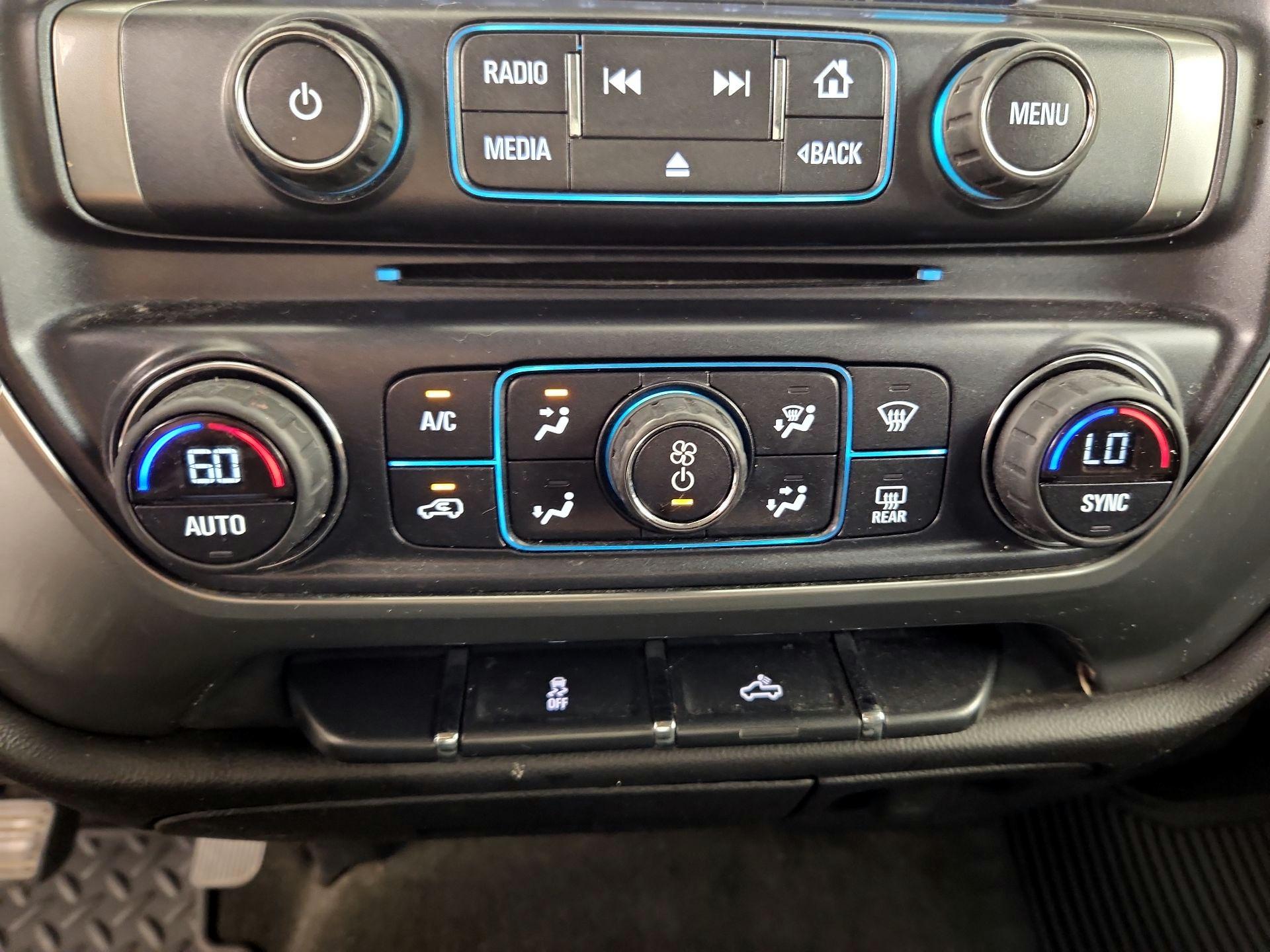 Thumbnail: 2016 Chevrolet Silverado 1500 - 16