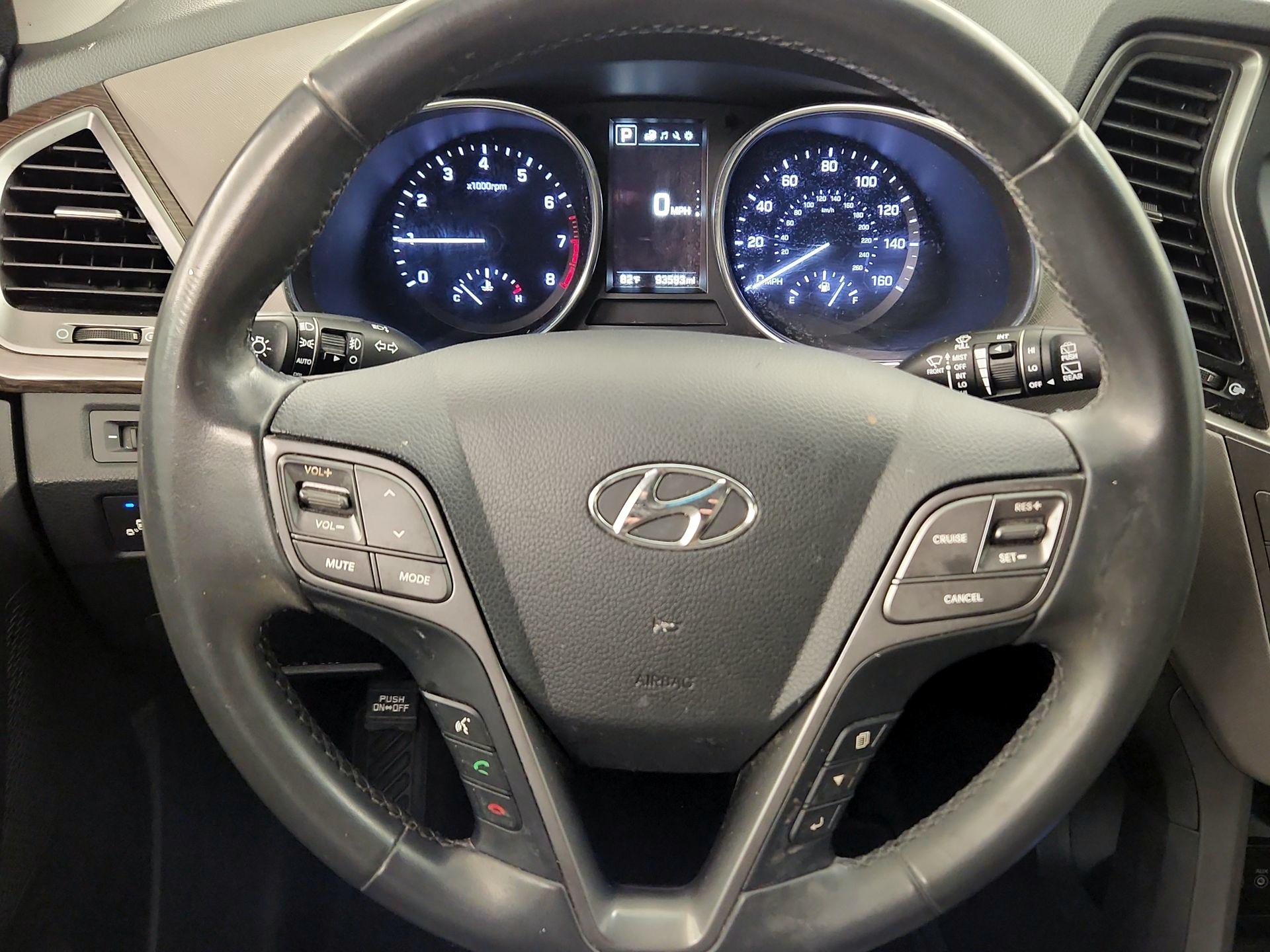 Thumbnail: 2017 Hyundai Santa Fe - 10