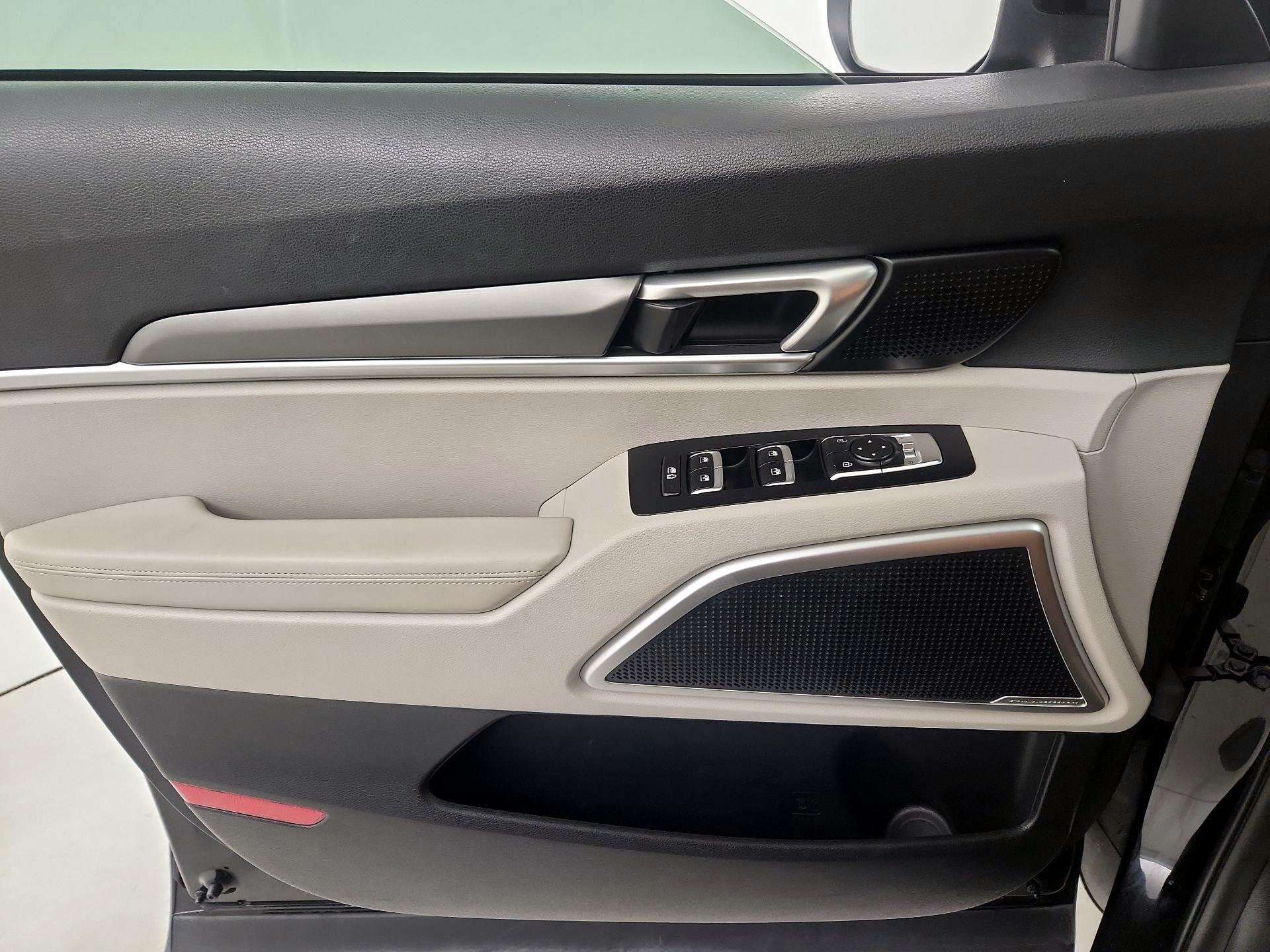 Thumbnail: 2020 Kia Telluride - 12
