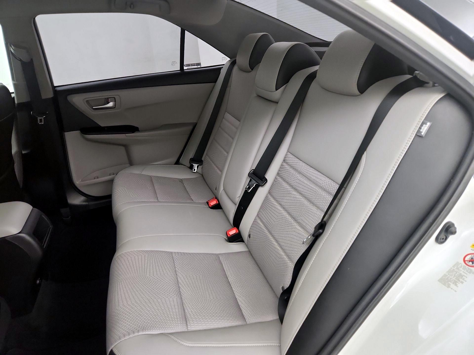 Thumbnail: 2017 Toyota Camry - 19
