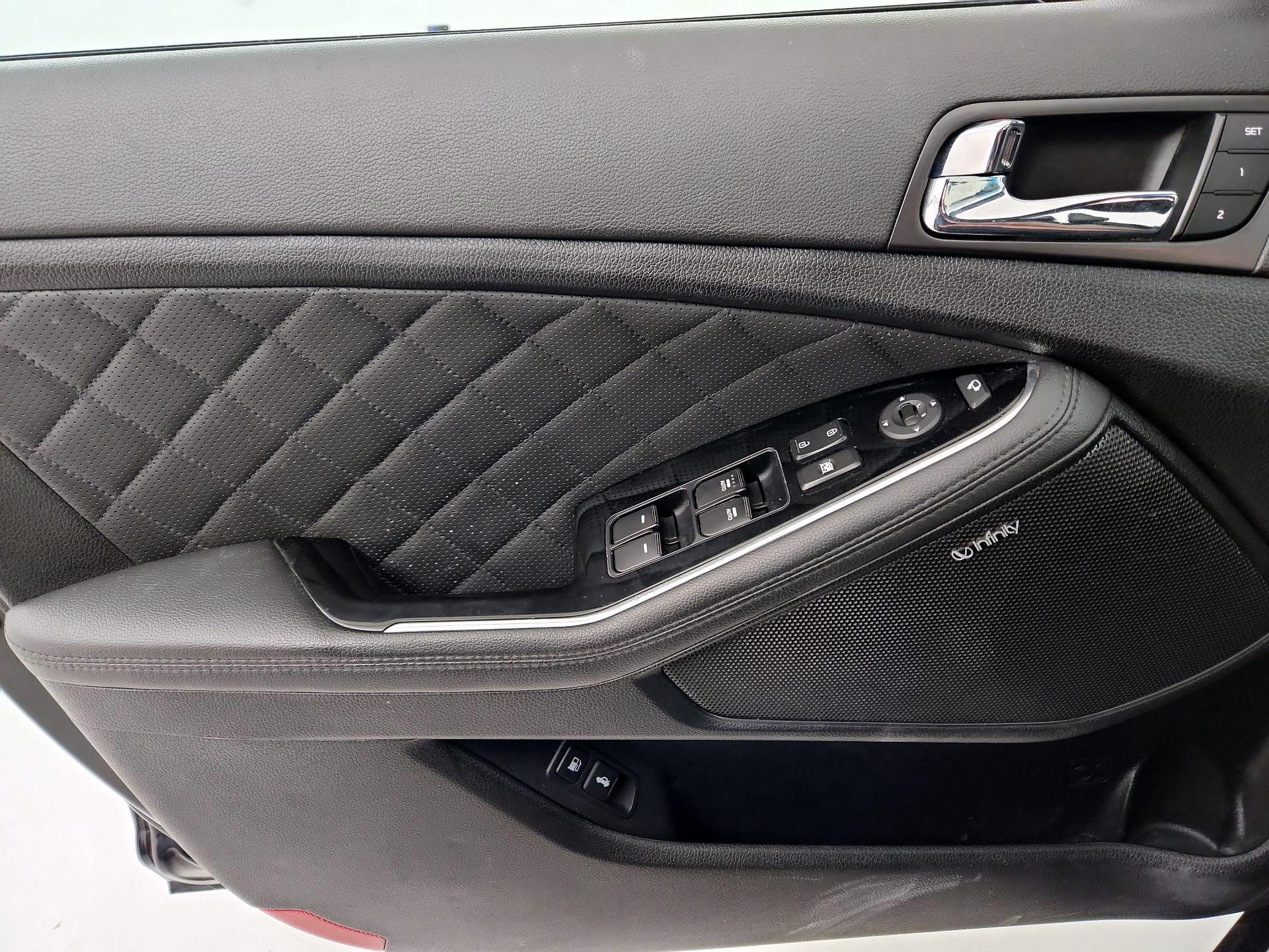 Thumbnail: 2015 Kia Optima - 12