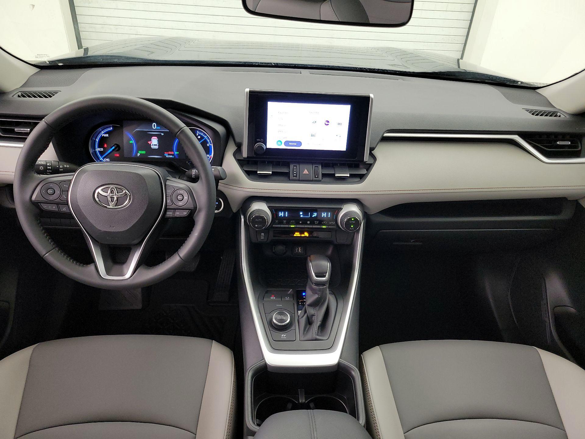 Thumbnail: 2025 Toyota RAV4 - 9