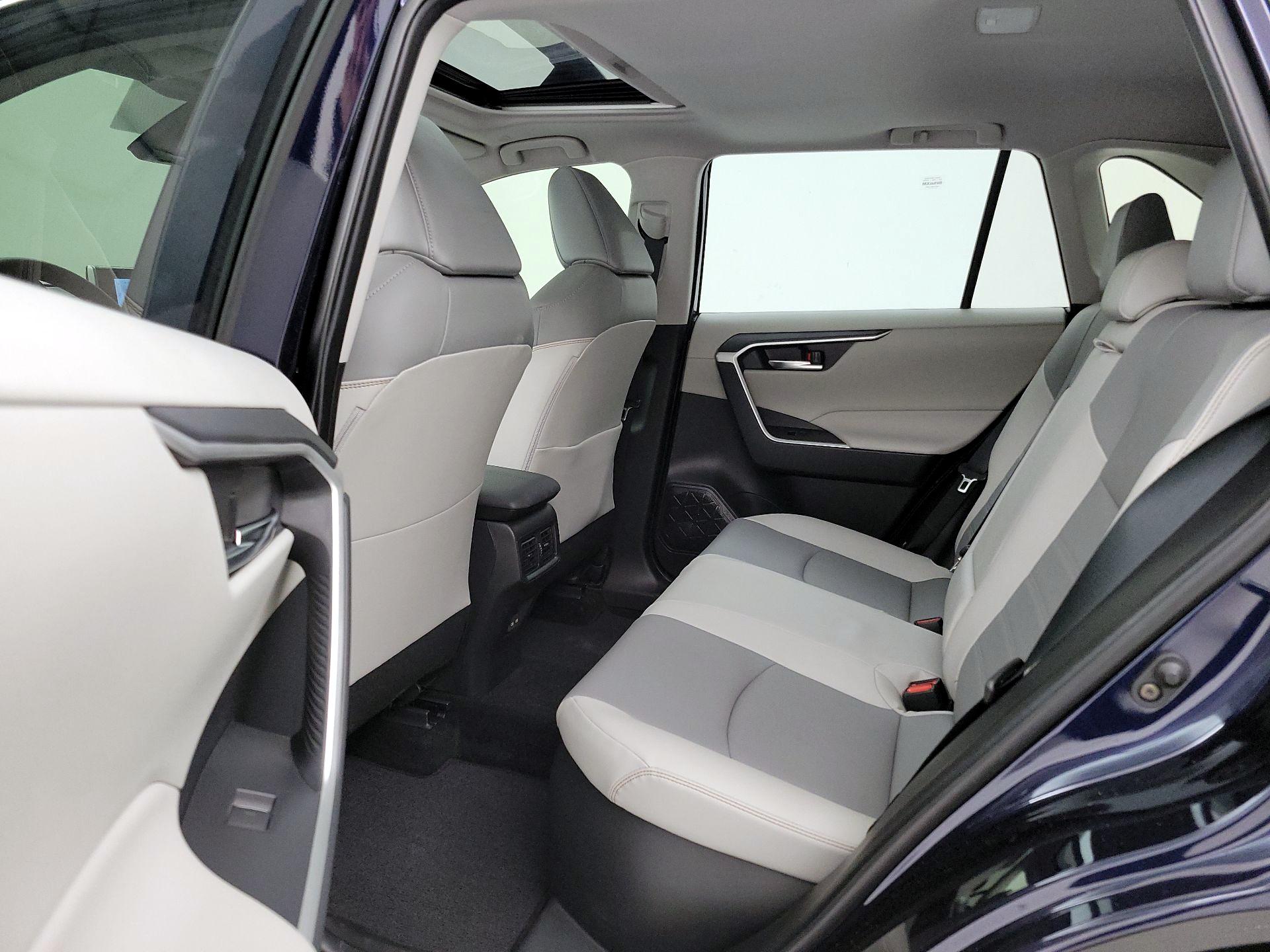 Thumbnail: 2025 Toyota RAV4 - 20