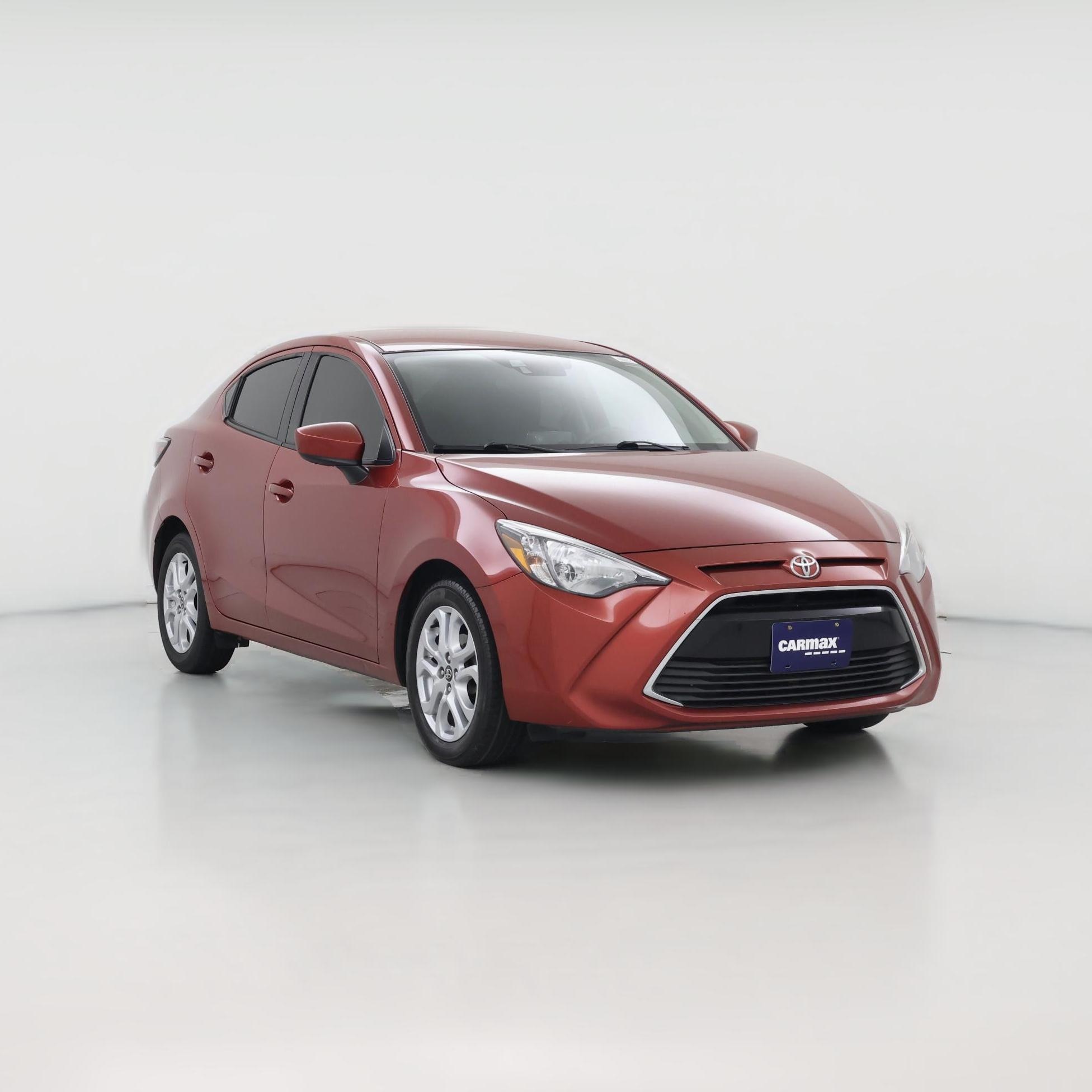Thumbnail: 2017 Toyota Yaris iA - 1
