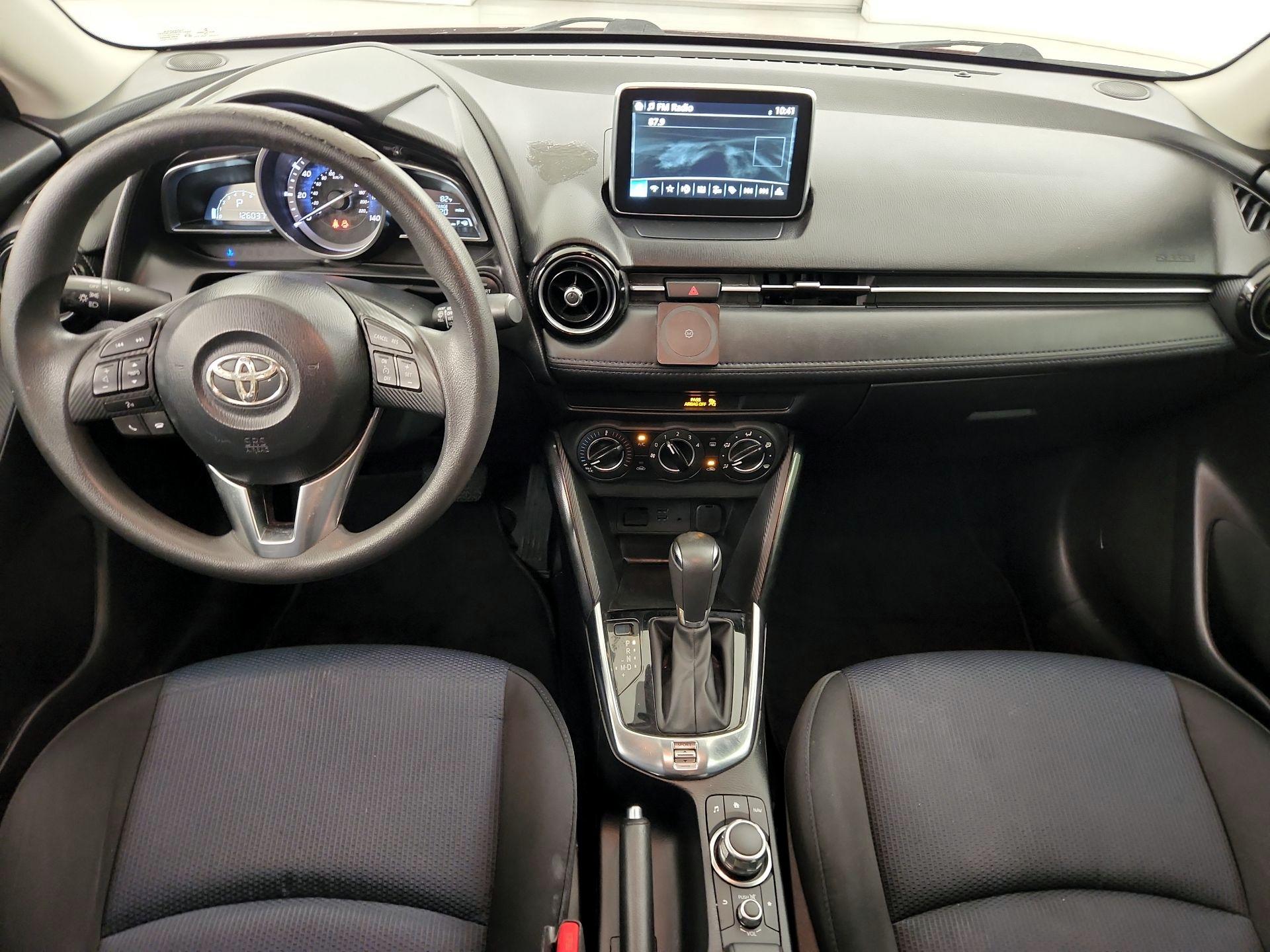 Thumbnail: 2017 Toyota Yaris iA - 9