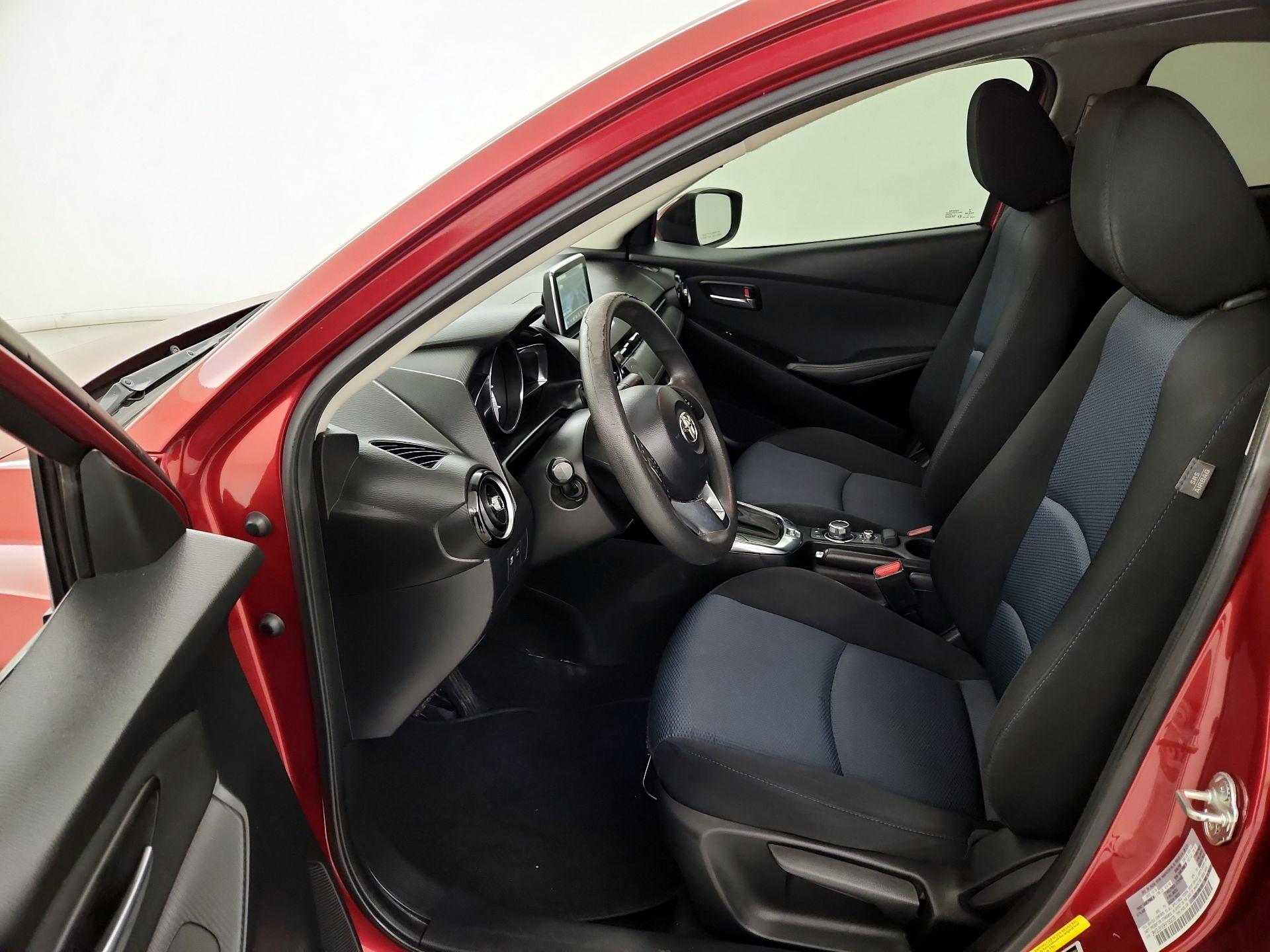 Thumbnail: 2017 Toyota Yaris iA - 11