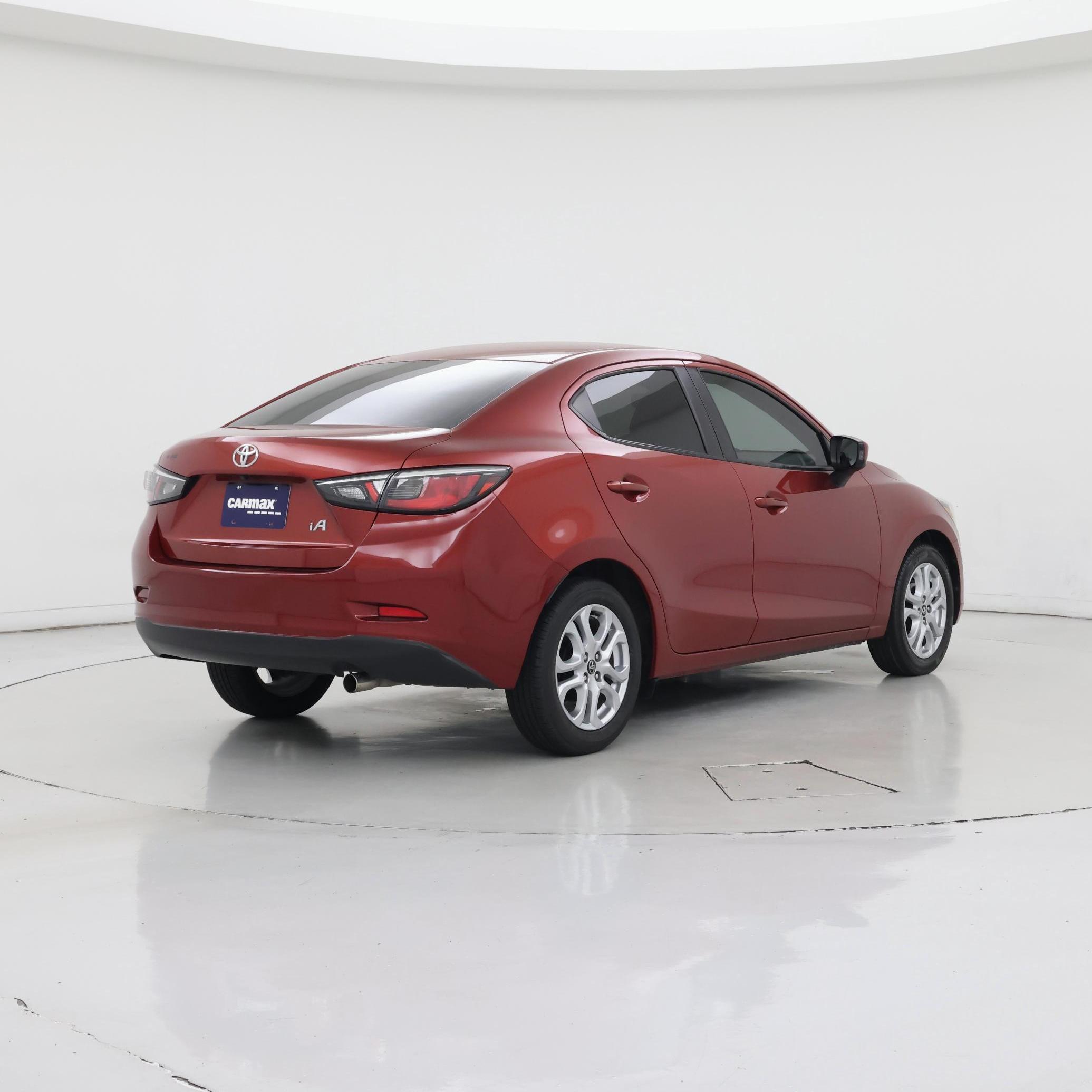 Thumbnail: 2017 Toyota Yaris iA - 8