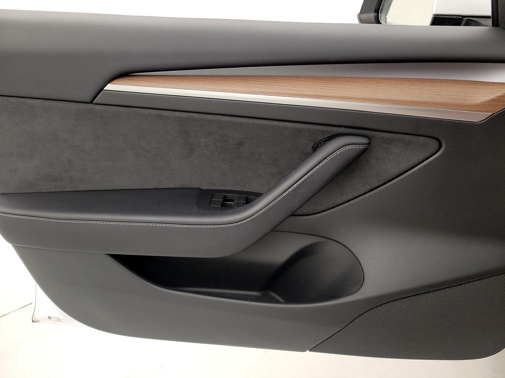 Thumbnail: 2023 Tesla Model 3 - 12
