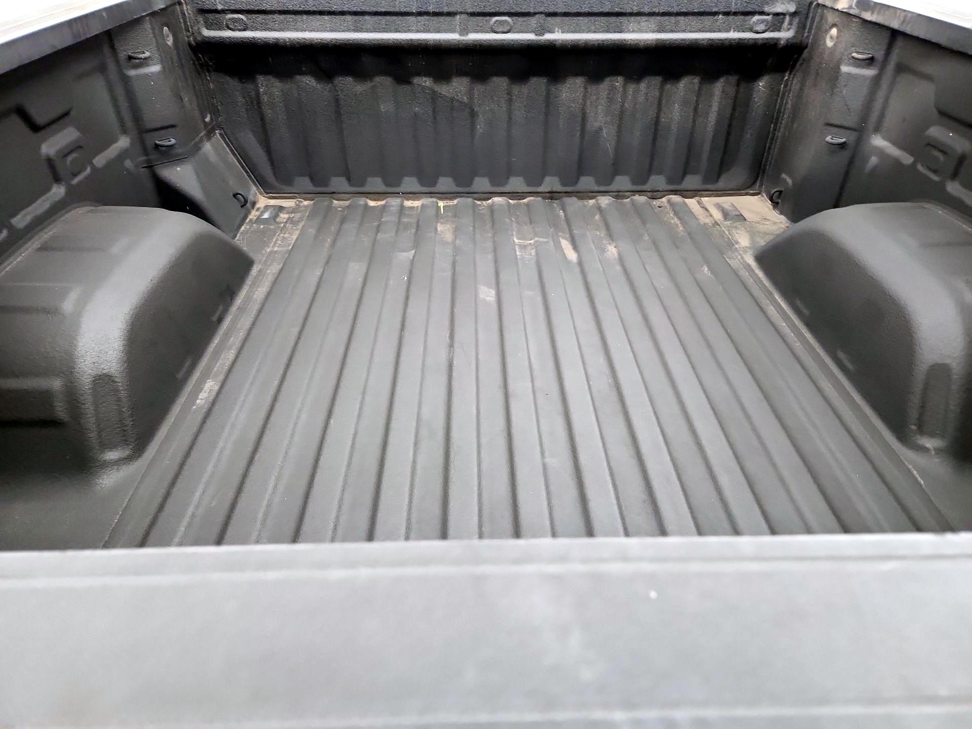 Thumbnail: 2019 Chevrolet Silverado 1500 - 20