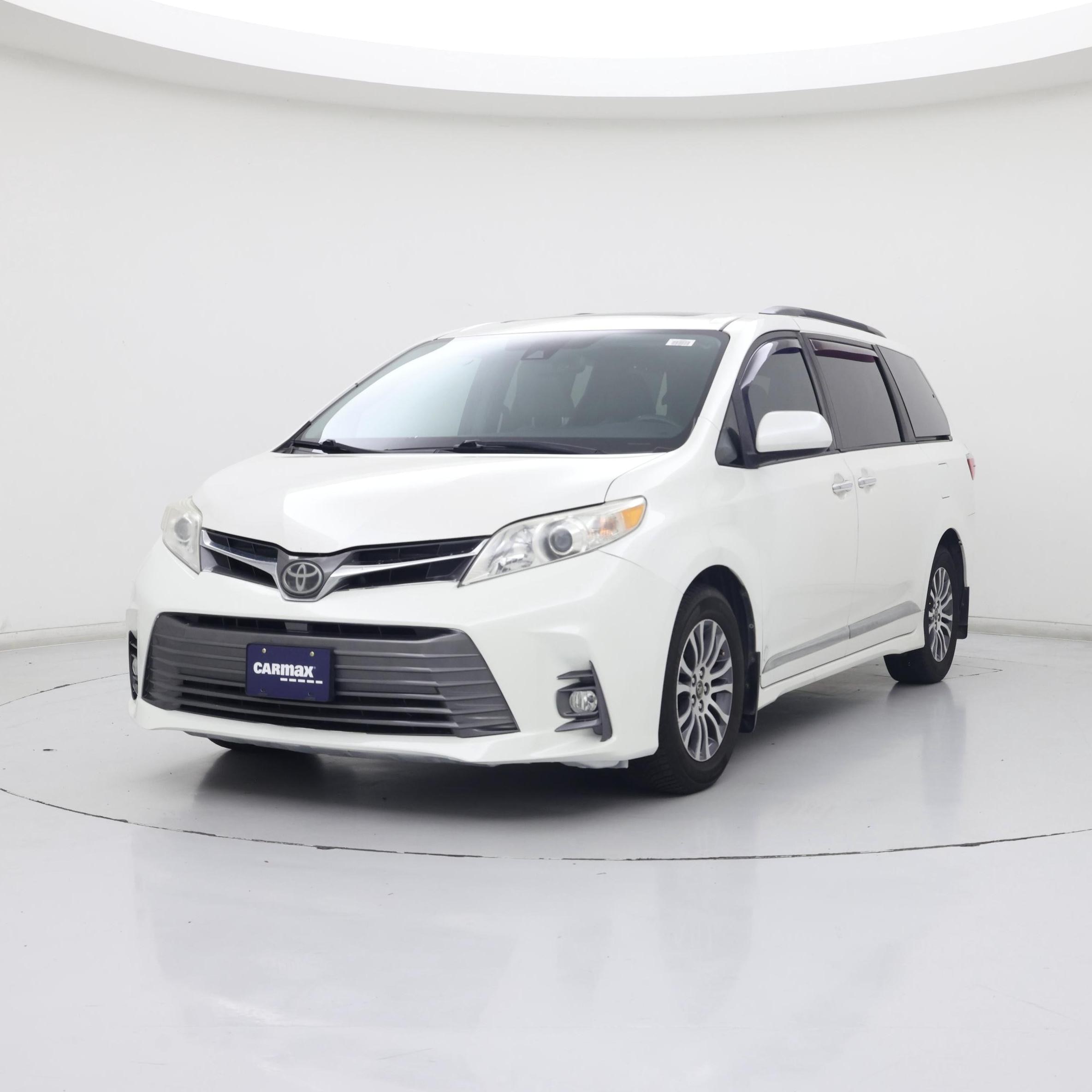 Thumbnail: 2018 Toyota Sienna - 4