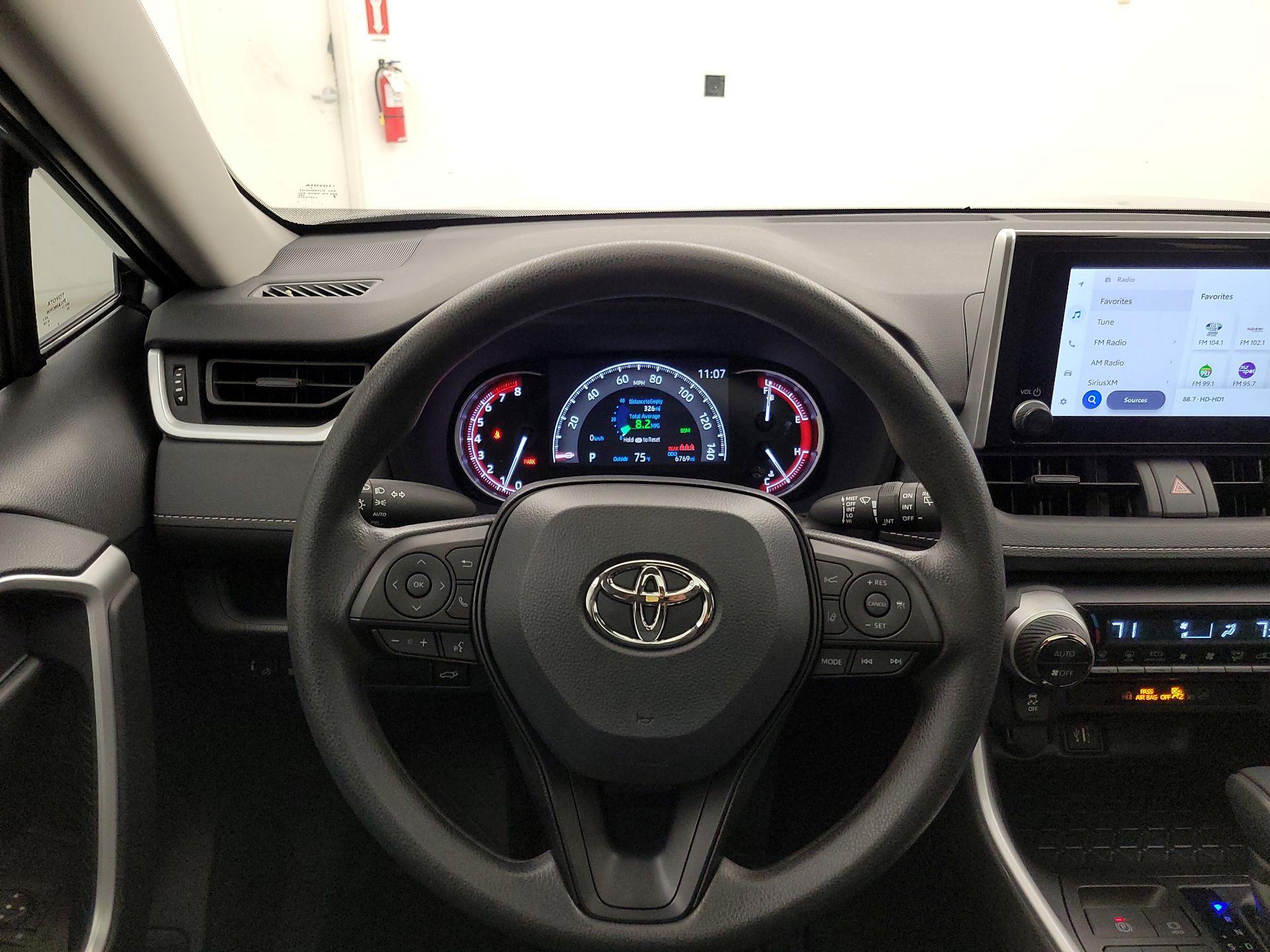 Thumbnail: 2025 Toyota RAV4 - 10