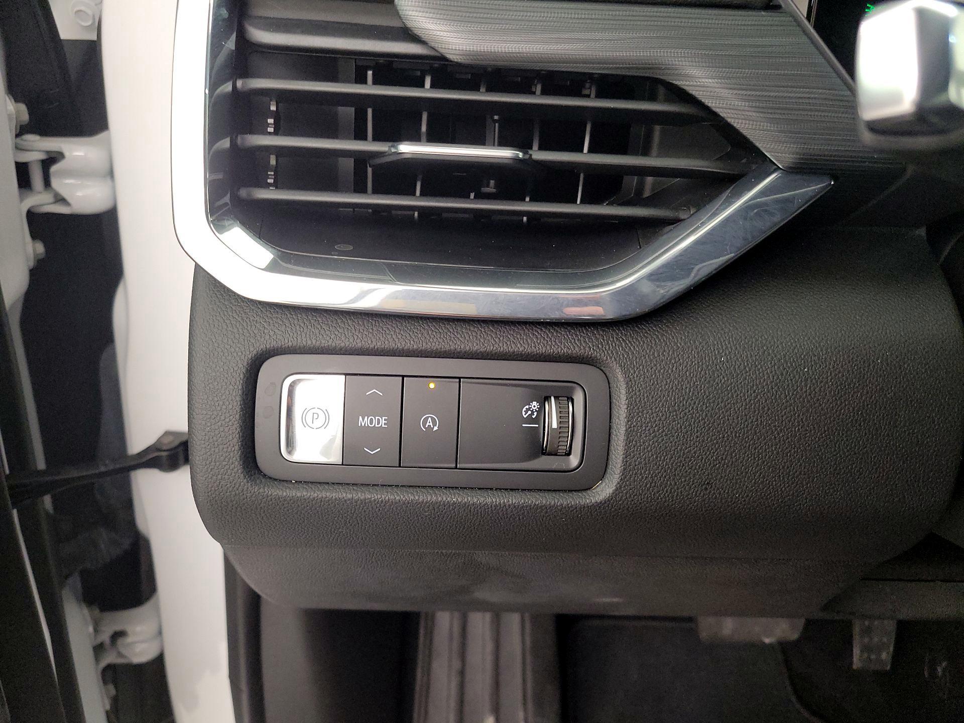 Thumbnail: 2024 GMC Acadia - 13