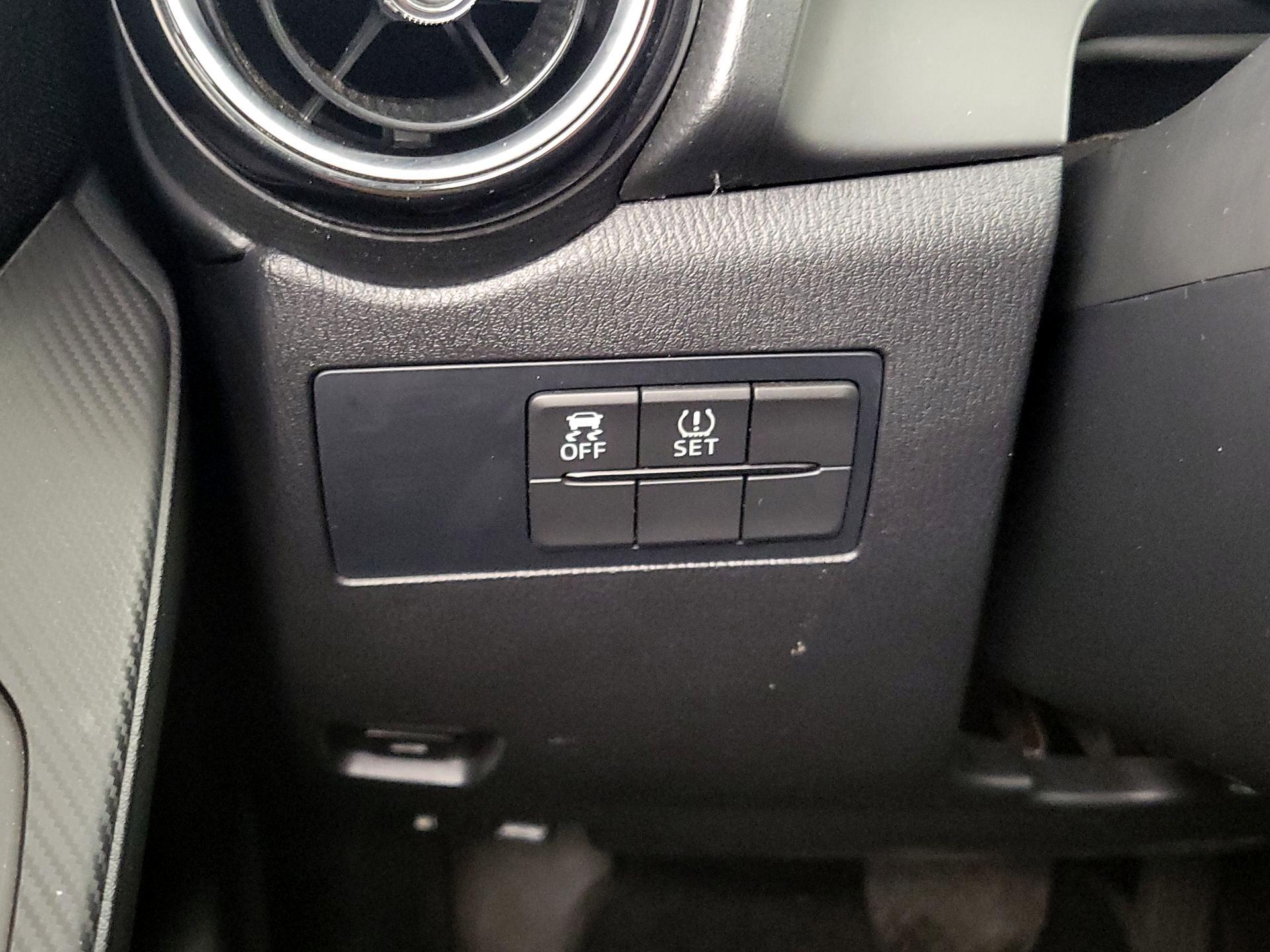 Thumbnail: 2016 Scion iA - 13