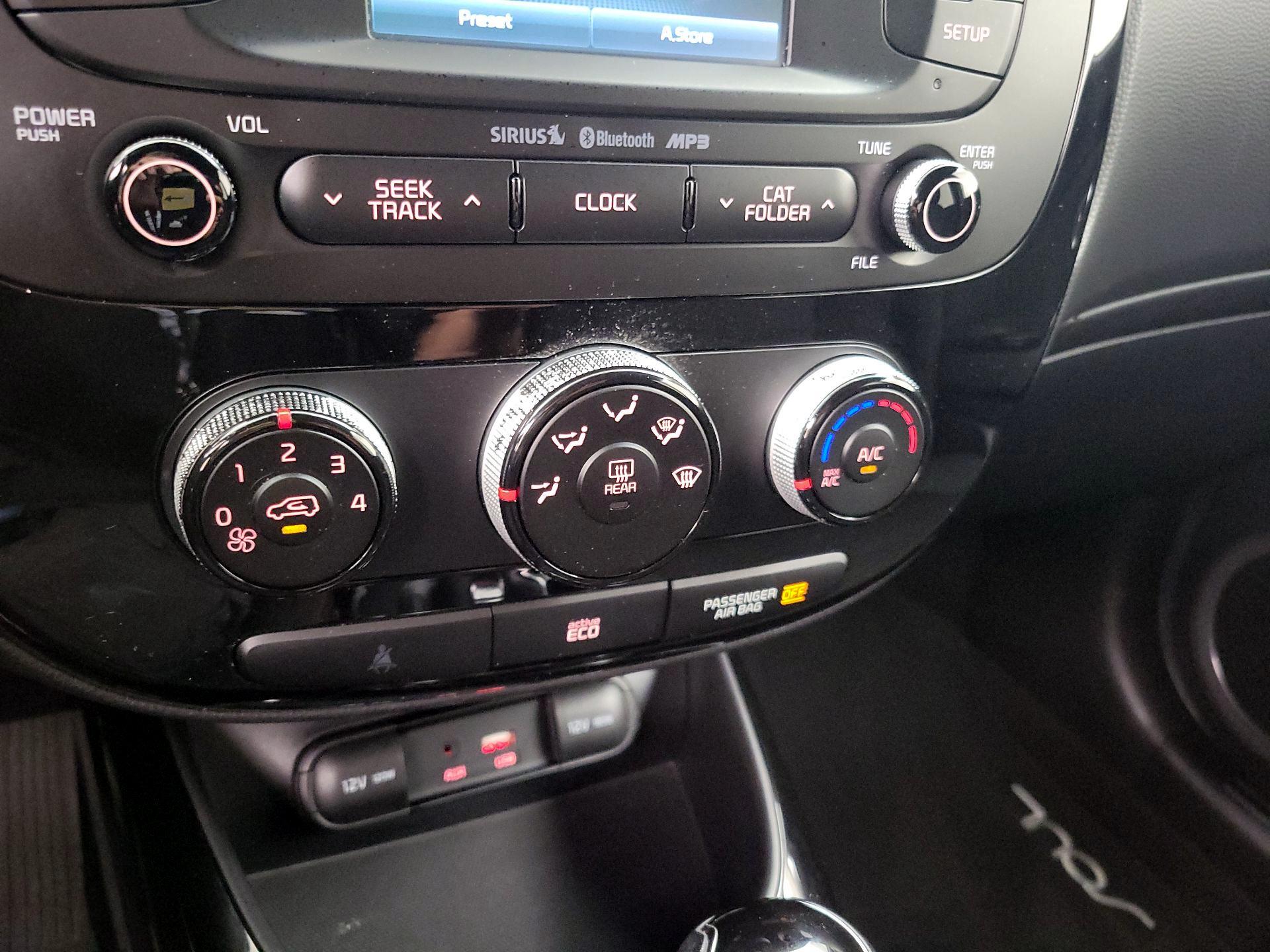 Thumbnail: 2016 Kia Soul - 16