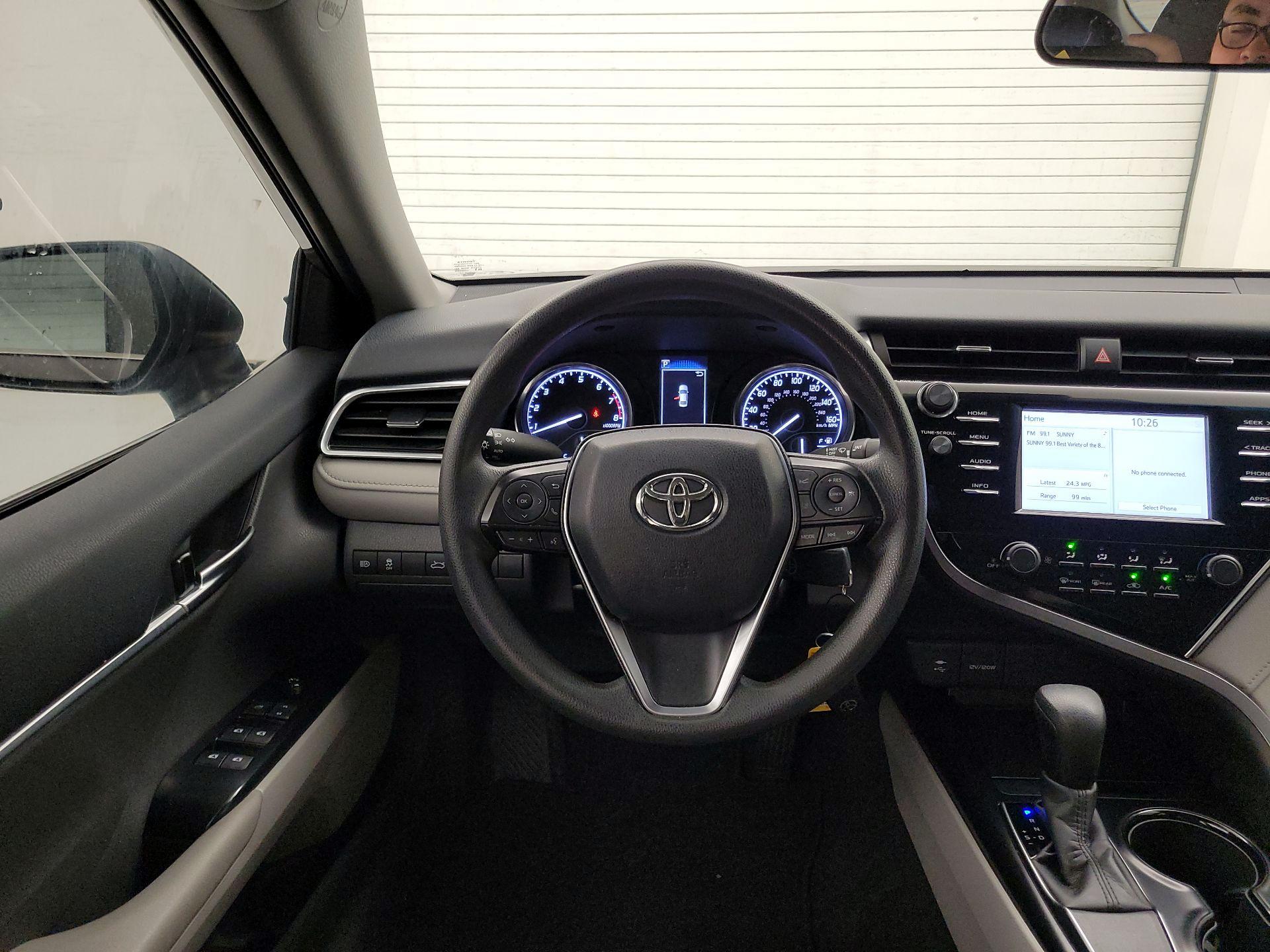 Thumbnail: 2018 Toyota Camry - 10