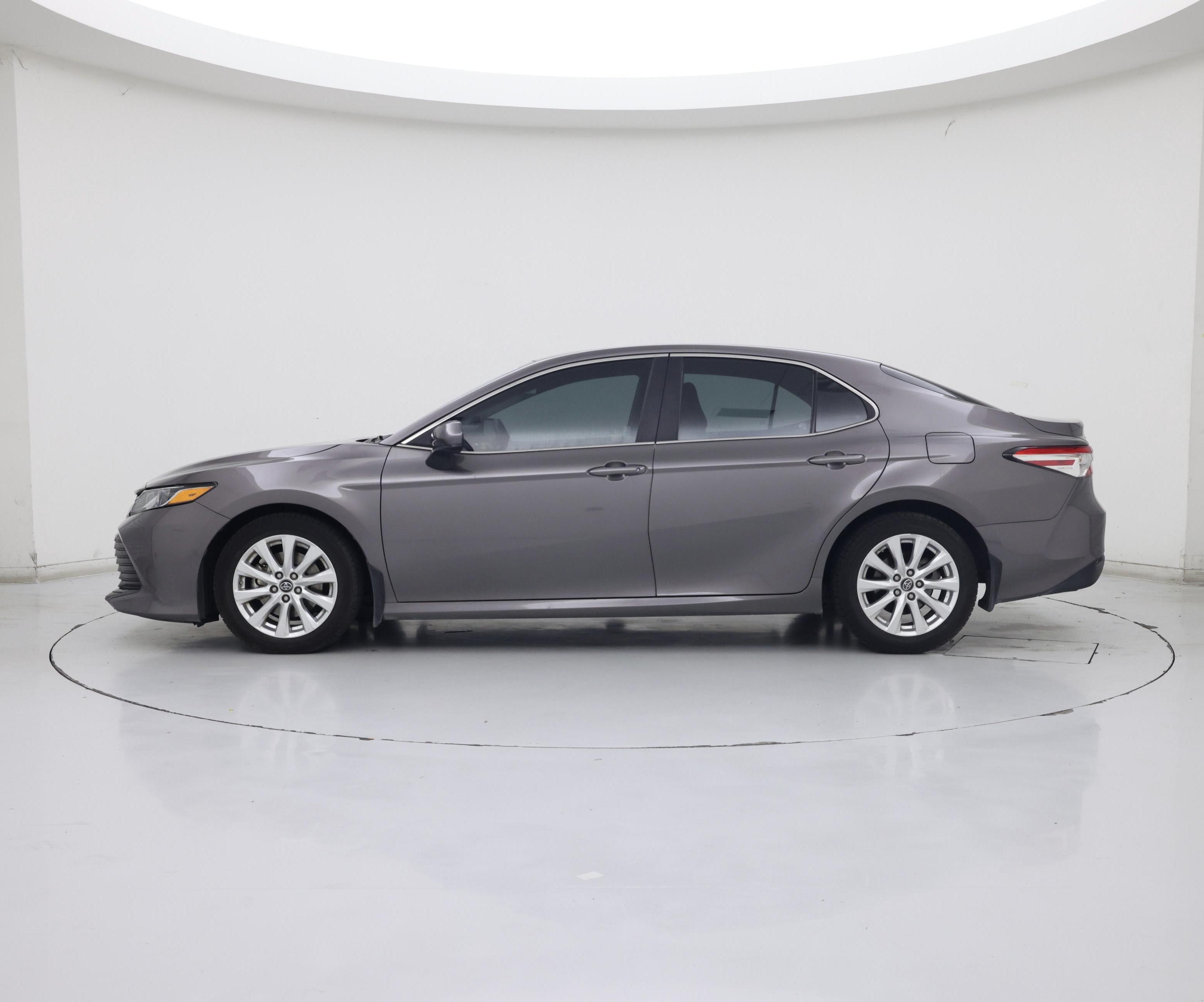Thumbnail: 2018 Toyota Camry - 3