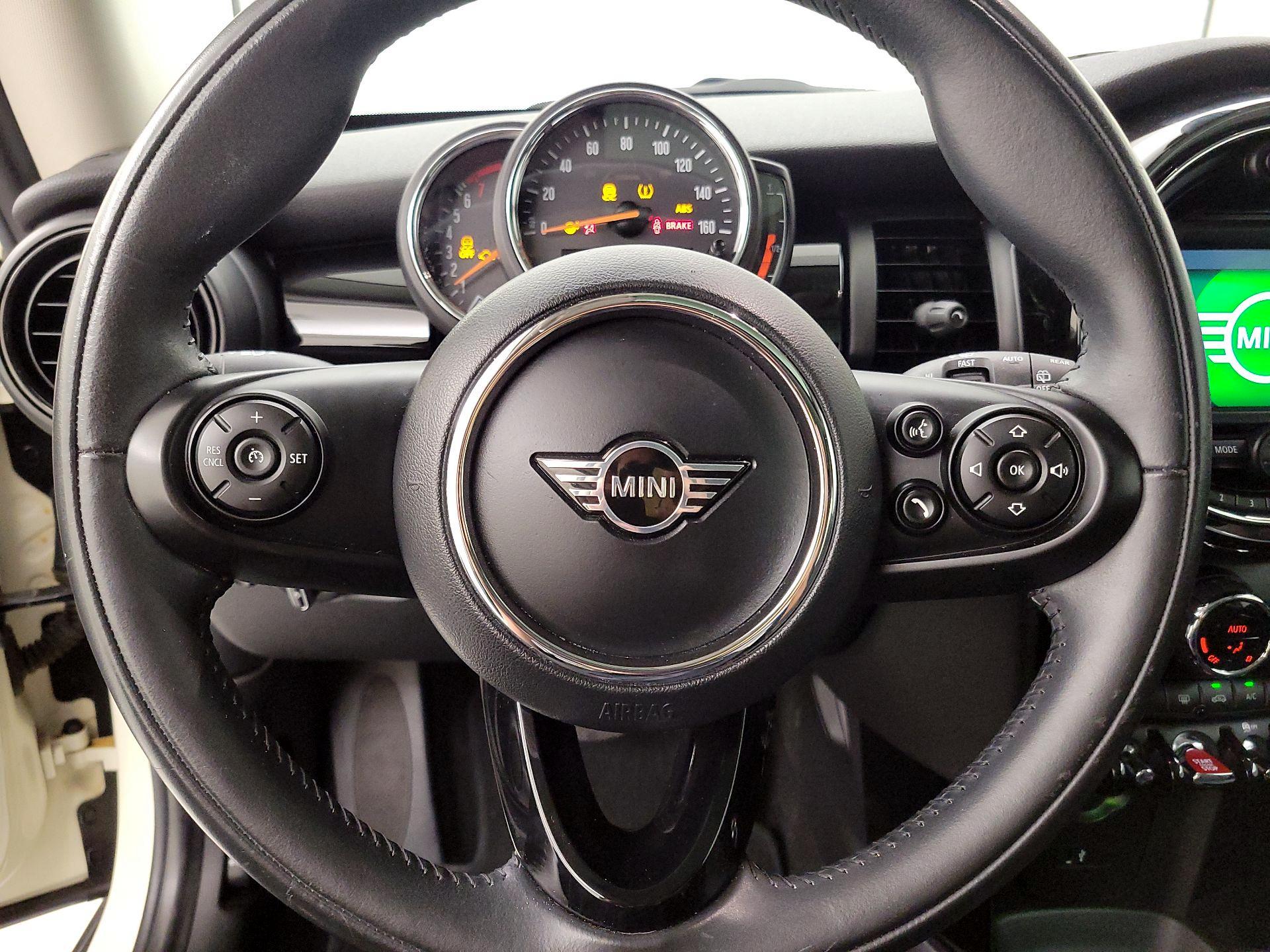 Thumbnail: 2021 MINI Cooper Hardtop - 10