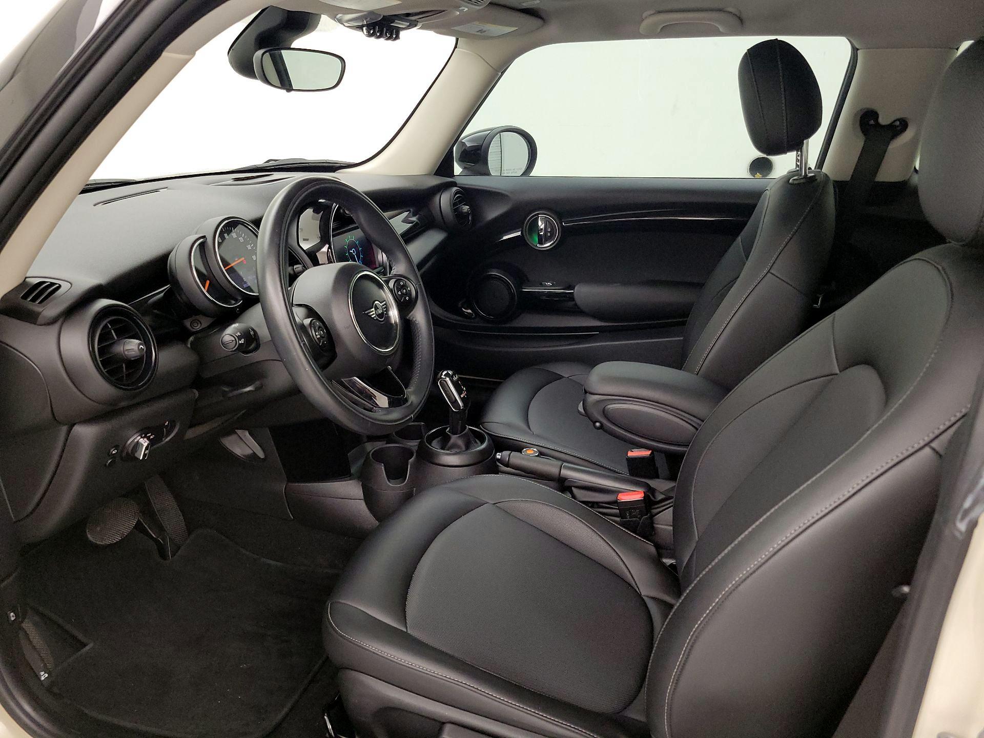 Thumbnail: 2021 MINI Cooper Hardtop - 11