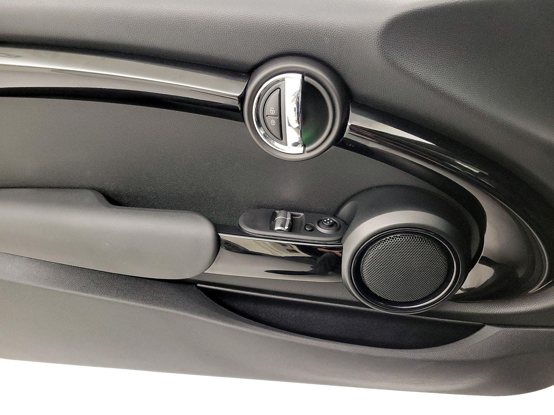 Thumbnail: 2021 MINI Cooper Hardtop - 12