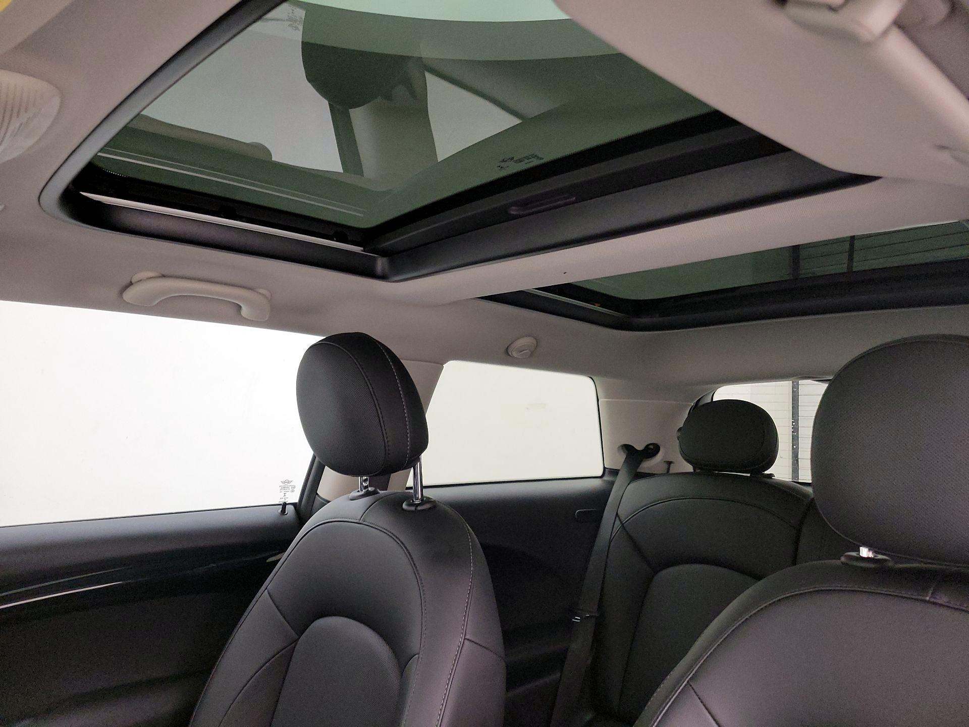 Thumbnail: 2021 MINI Cooper Hardtop - 19