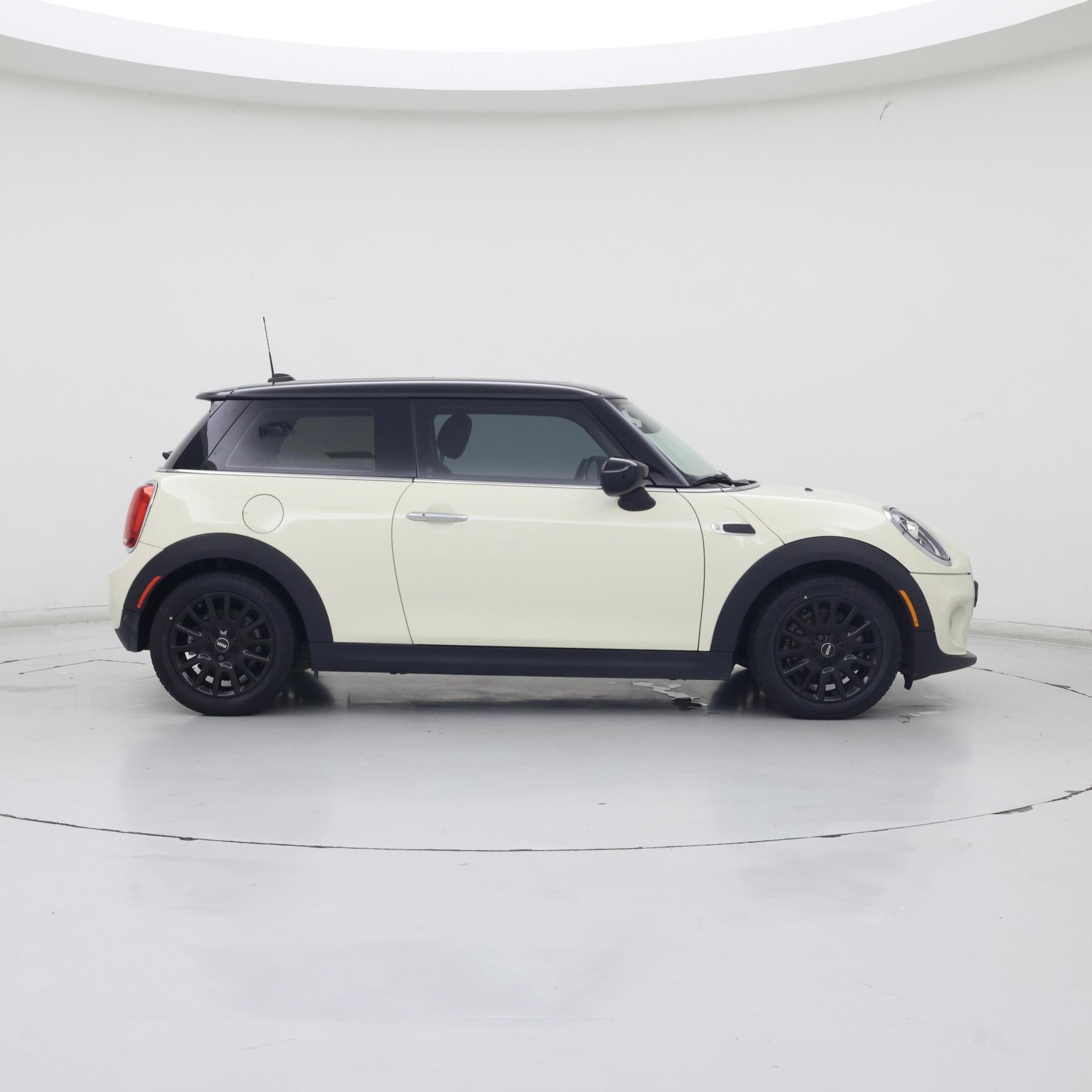 Thumbnail: 2021 MINI Cooper Hardtop - 7