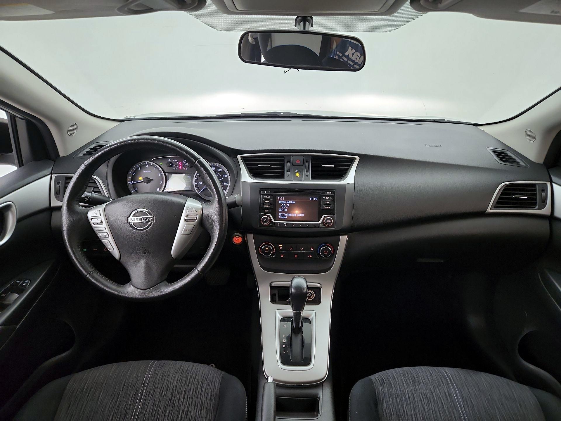 Thumbnail: 2015 Nissan Sentra - 9