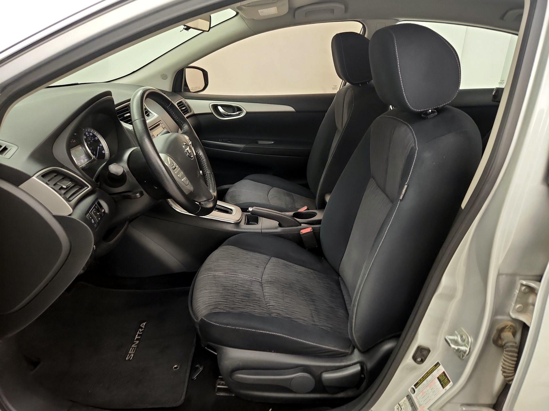 Thumbnail: 2015 Nissan Sentra - 11