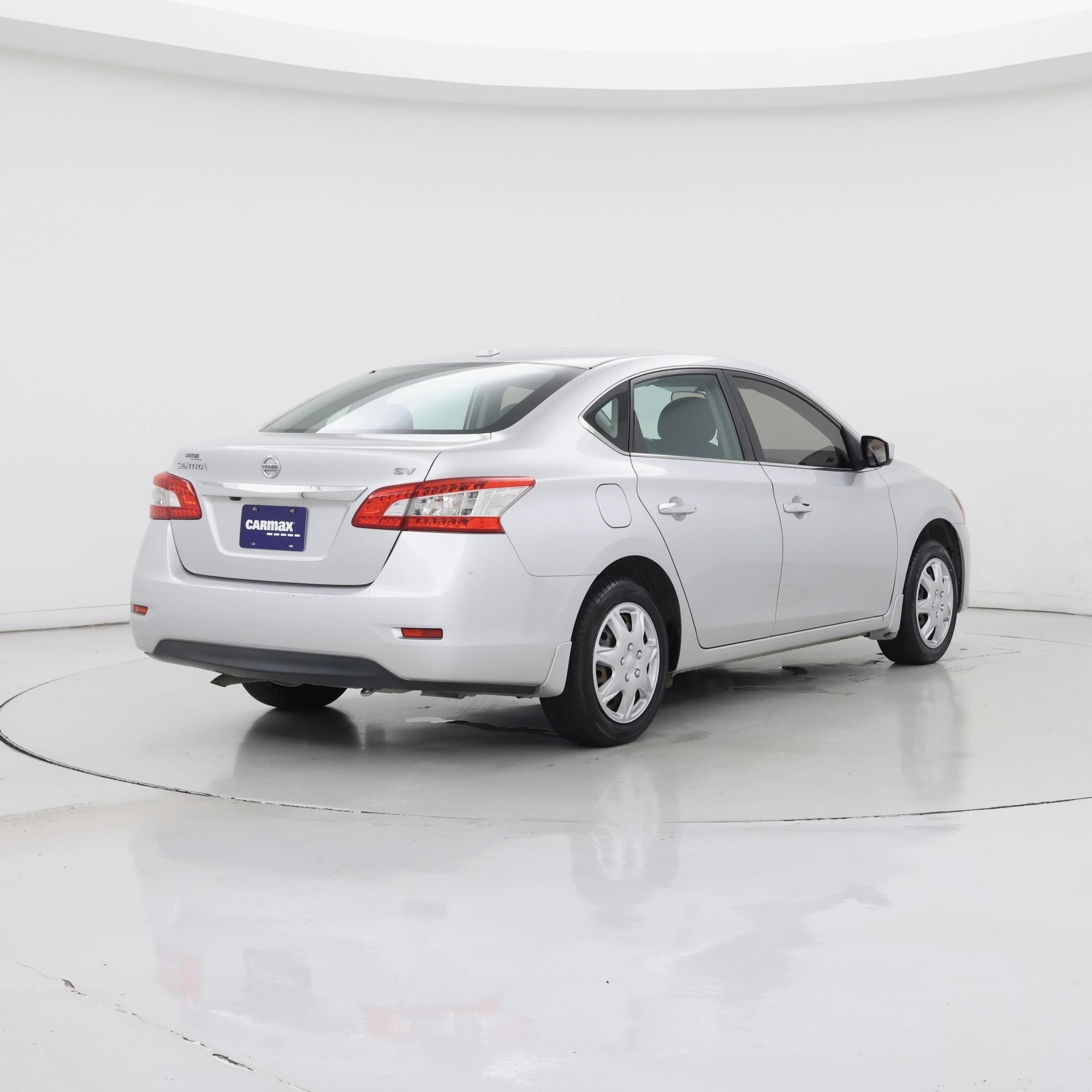 Thumbnail: 2015 Nissan Sentra - 8