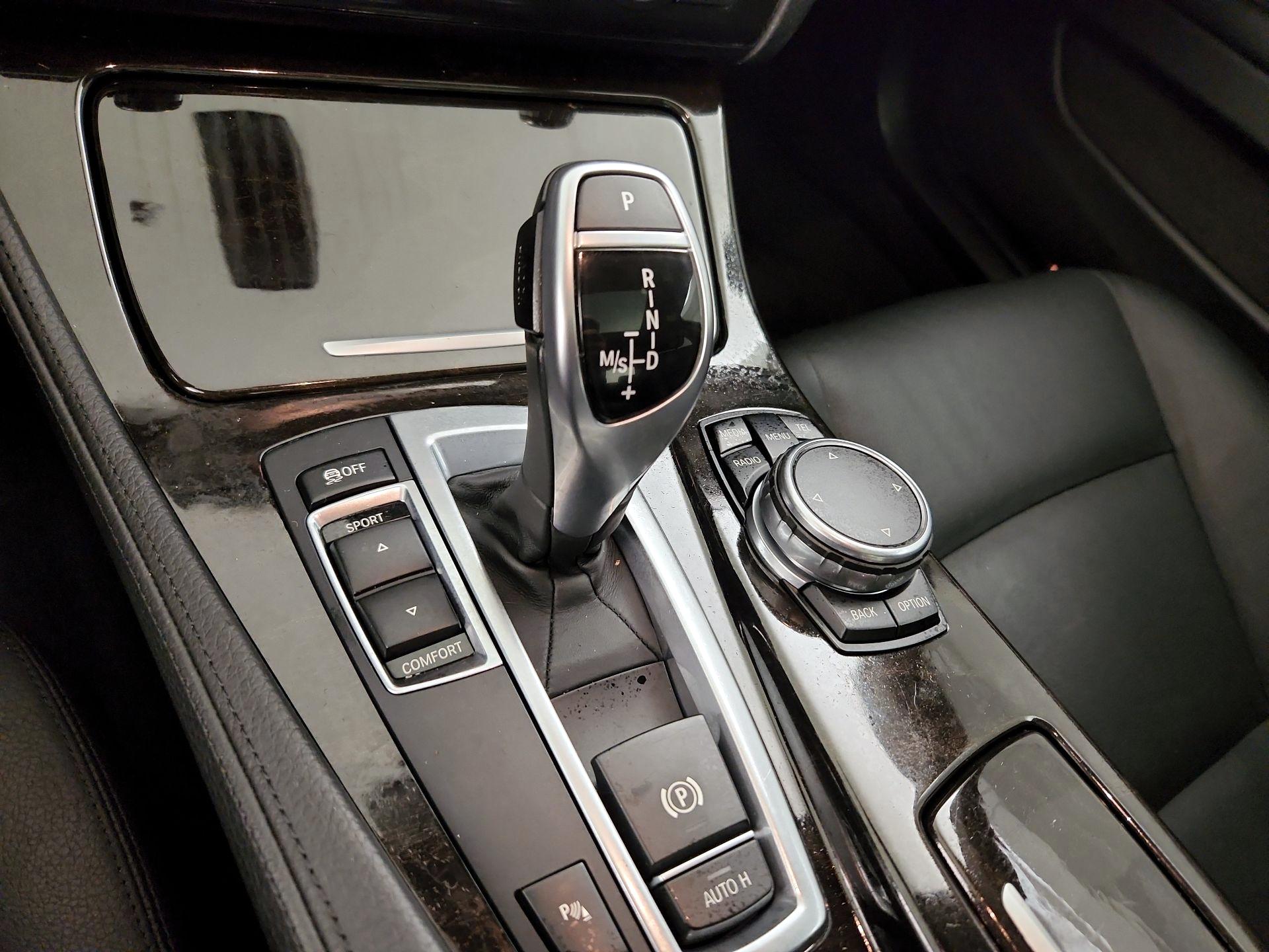 Thumbnail: 2016 BMW 5 Series - 18
