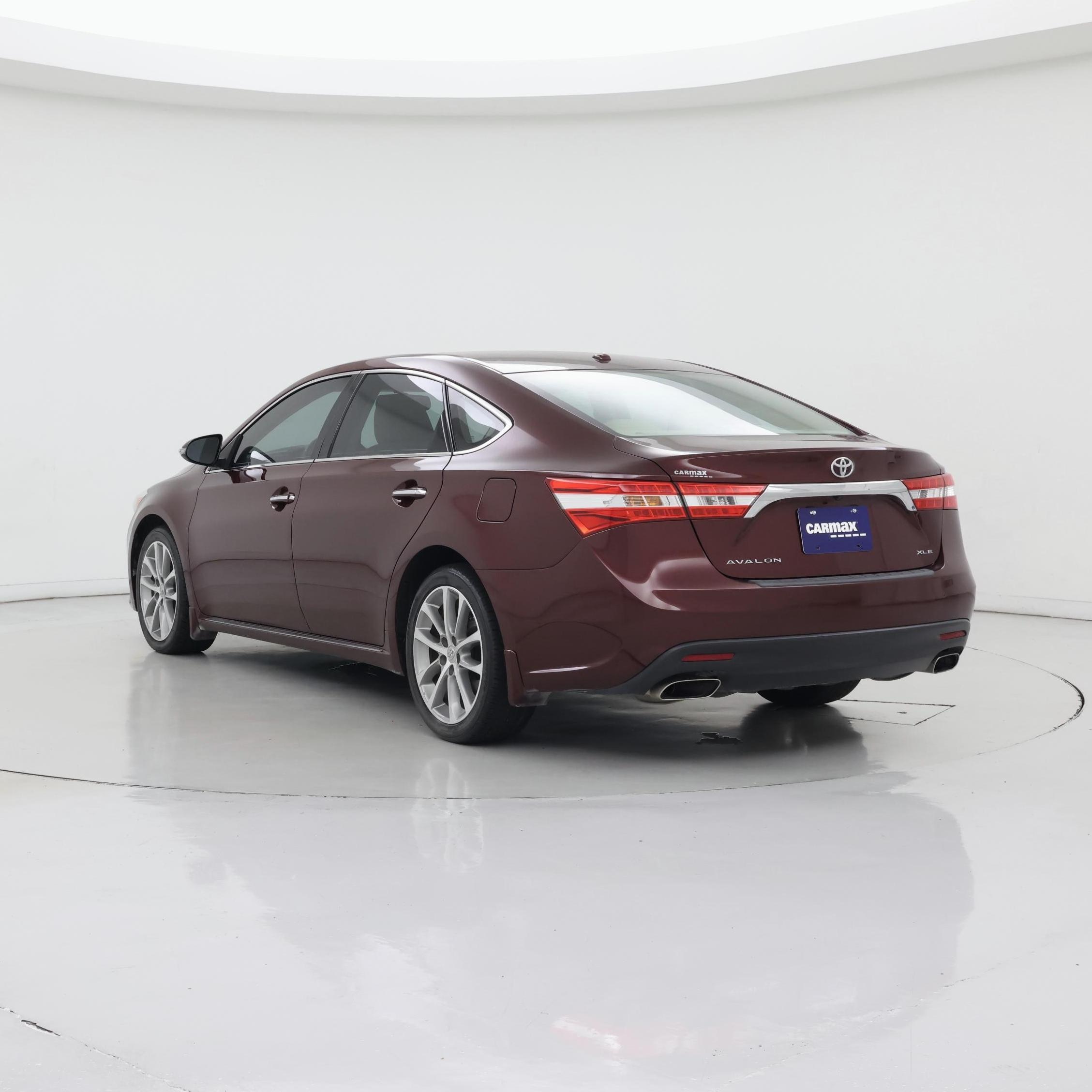 Thumbnail: 2015 Toyota Avalon - 2