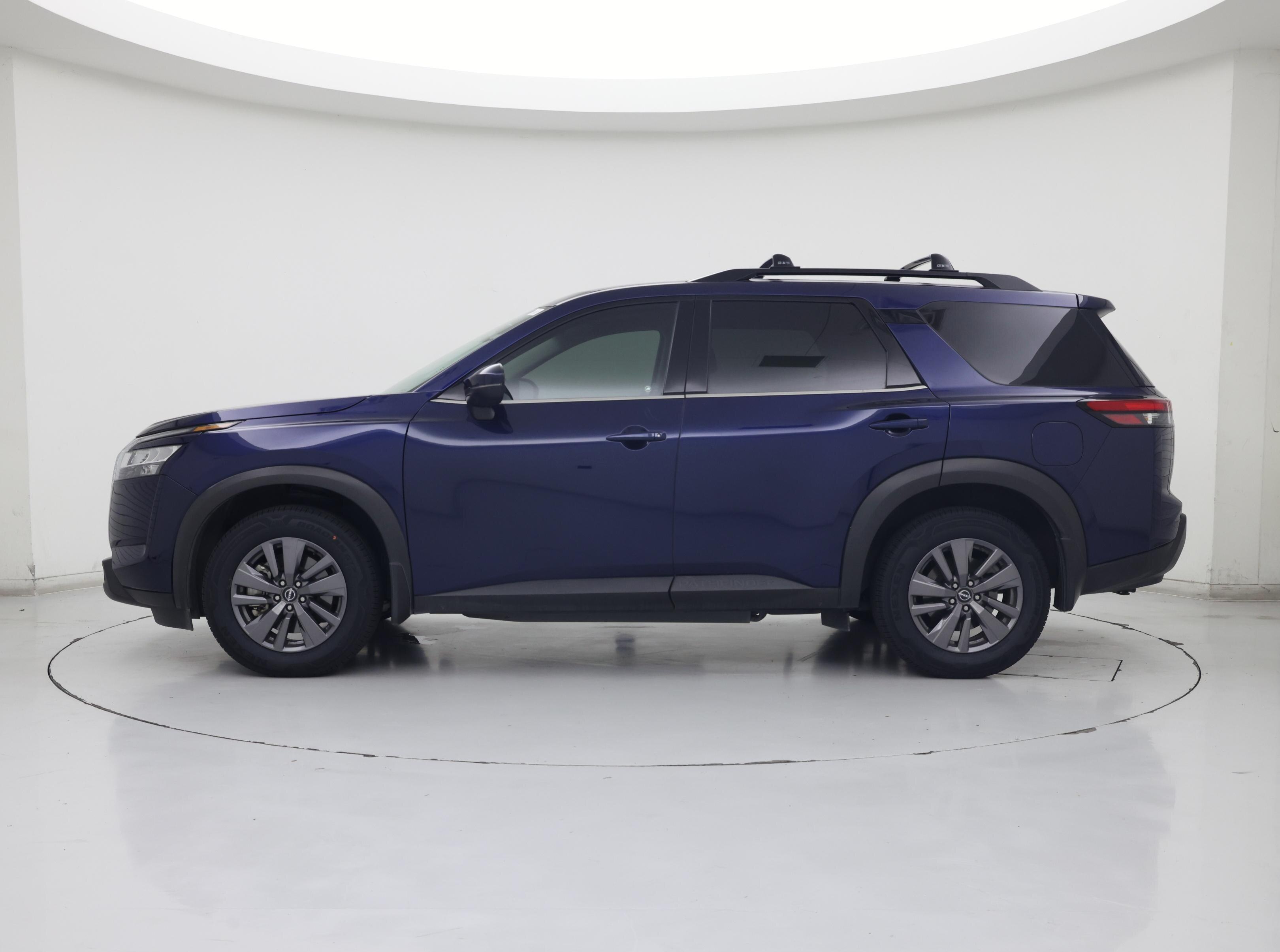 Thumbnail: 2022 Nissan Pathfinder - 3