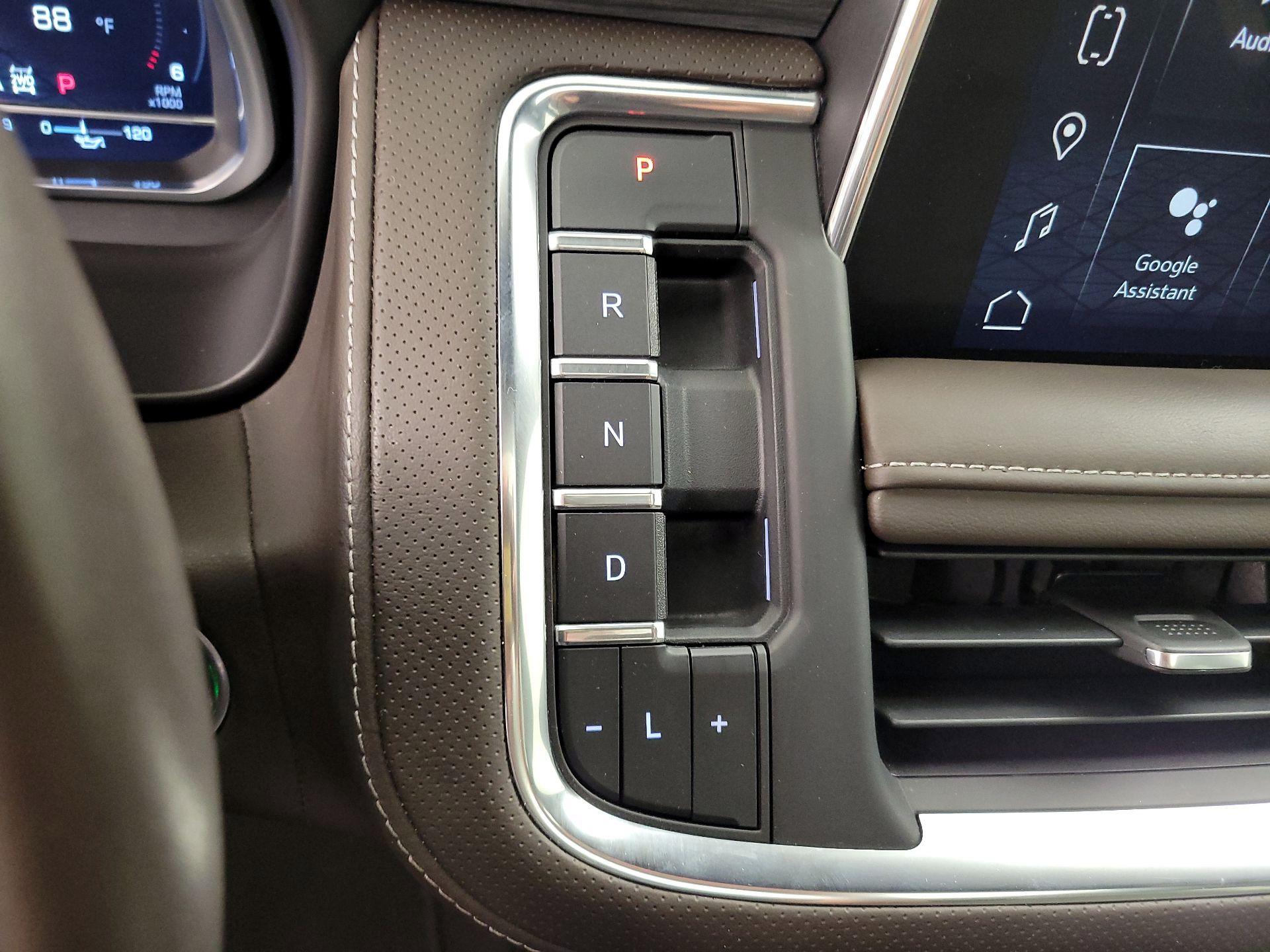 Thumbnail: 2023 GMC Yukon - 18